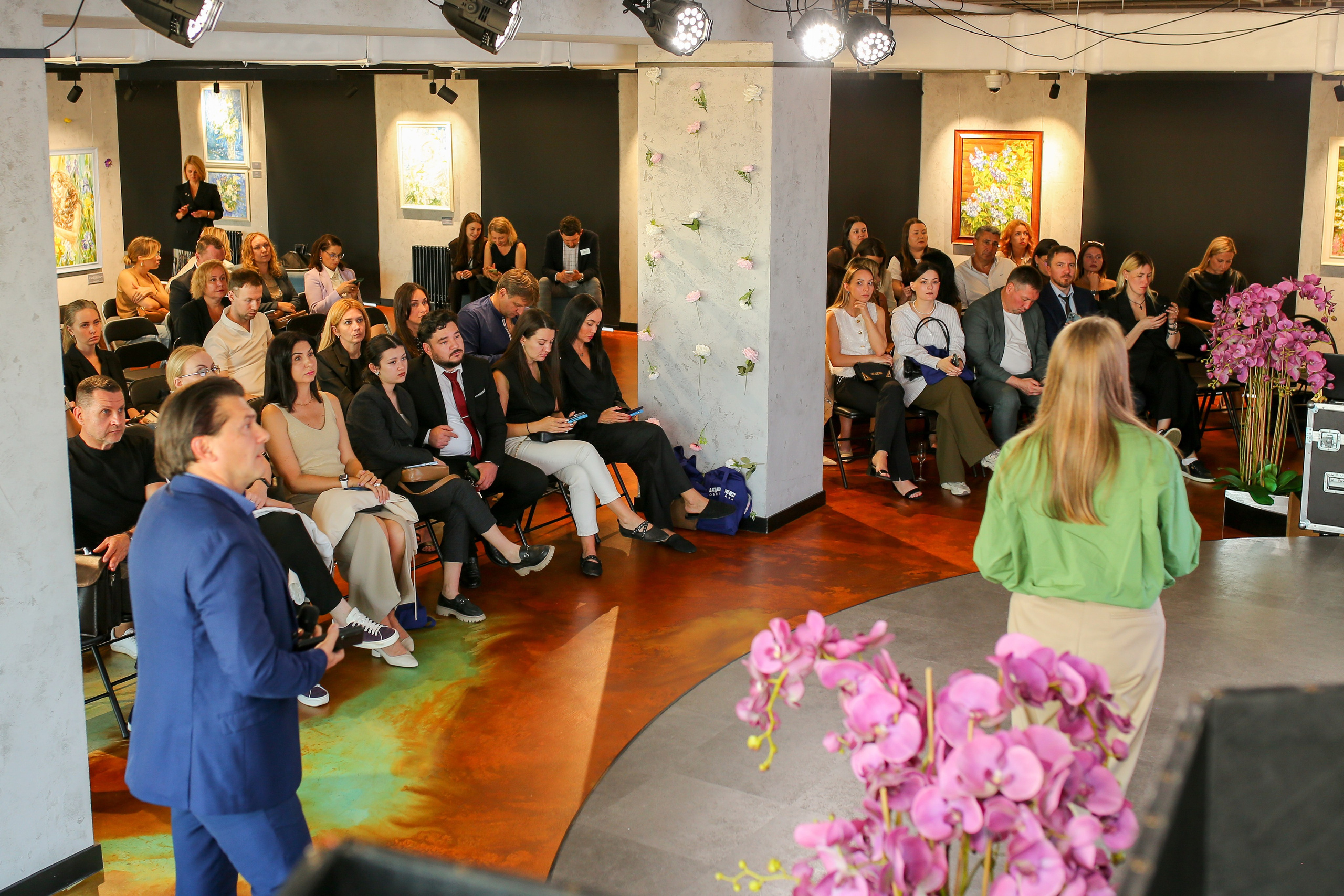 Репортаж Арт-пространство  Zarenkov Gallery, Адвекс — Новостройки, подведение итогов года. Свадебный и Репортажный фотограф в Санкт-Петербурге