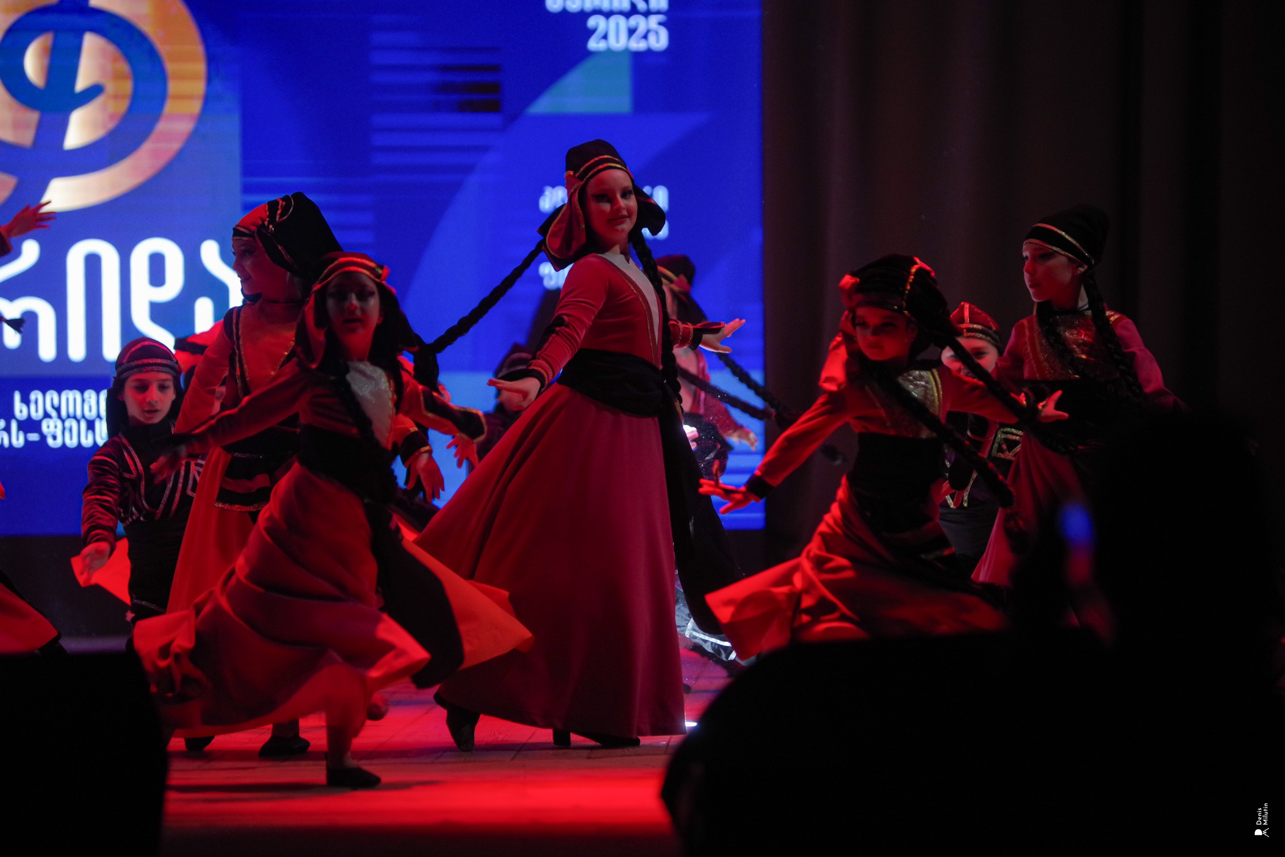 Танцы в Хоби. Портретный фотограф Денис Милютин