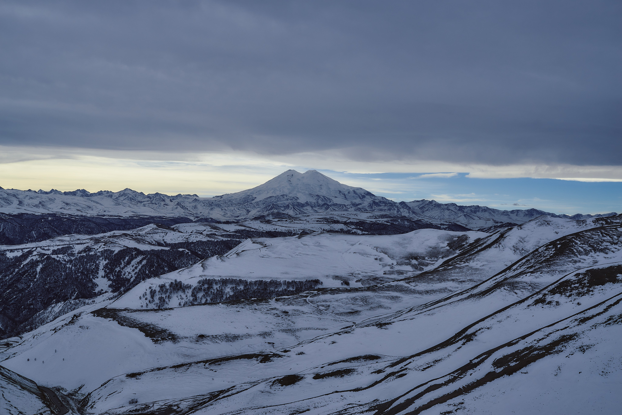 Фотосессия в горах Кавказа с выездом из Кисловодска