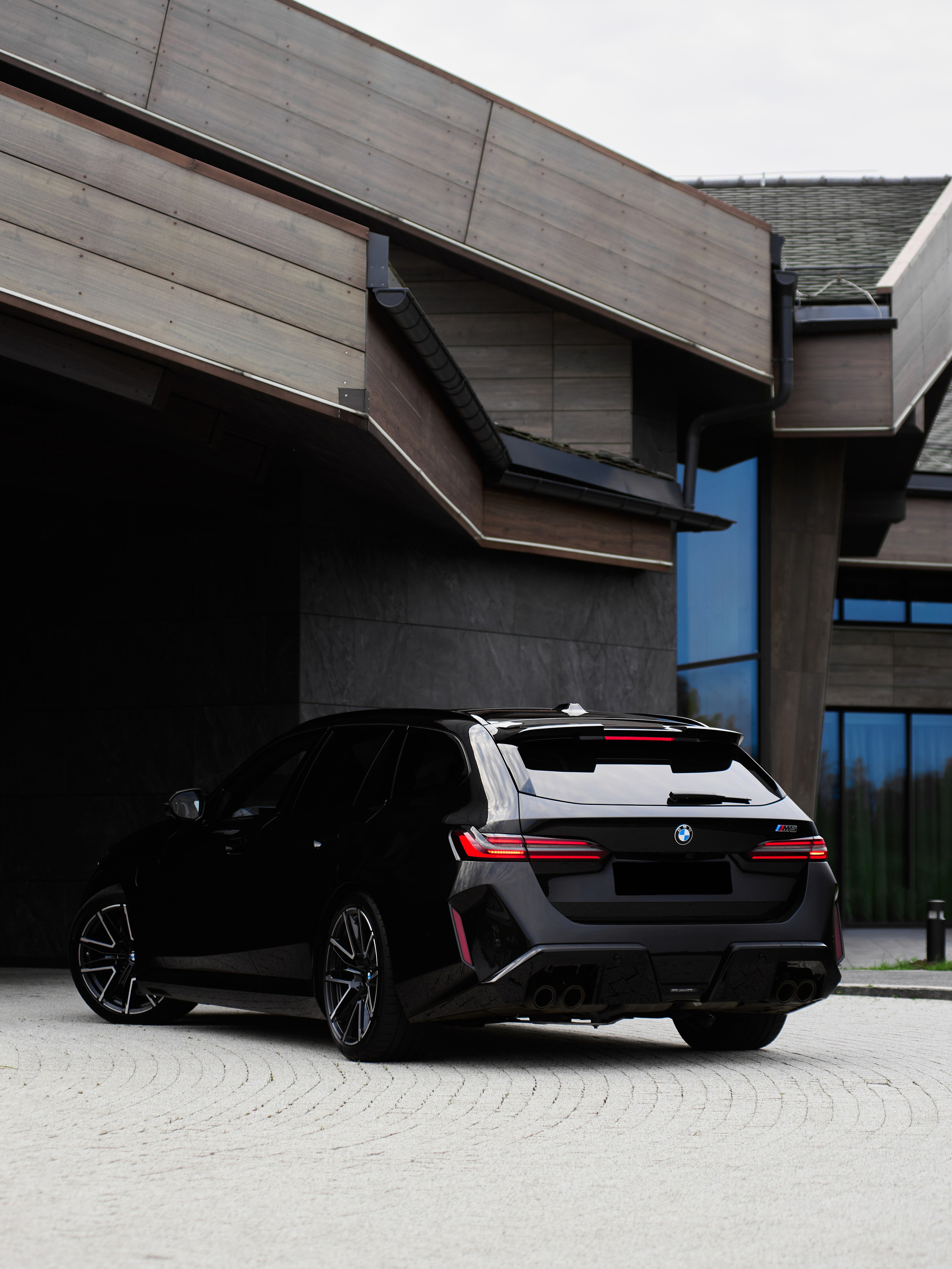 BMW M5 2025. Автомобильный и интерьерный фотограф в Минске Александр Тагаев