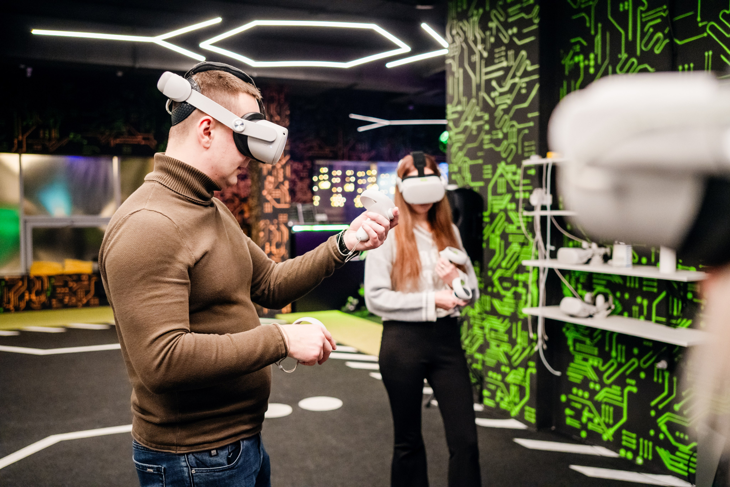 VR (November-December 2024). Felixtones