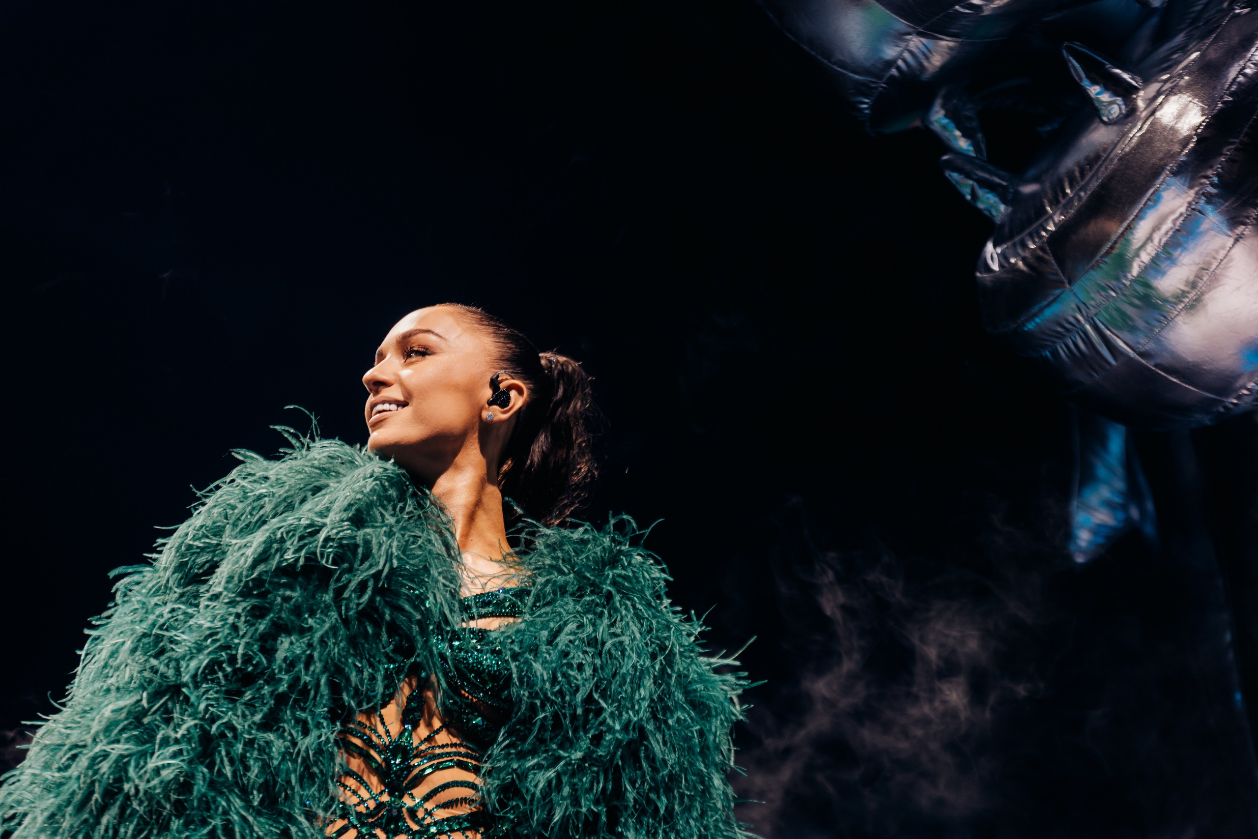 MARI KRAIMBRERI В ВТБ АРЕНЕ 18.10.25. Концертный и репортажный фотограф в Москве и Санкт-Петербурге Мария