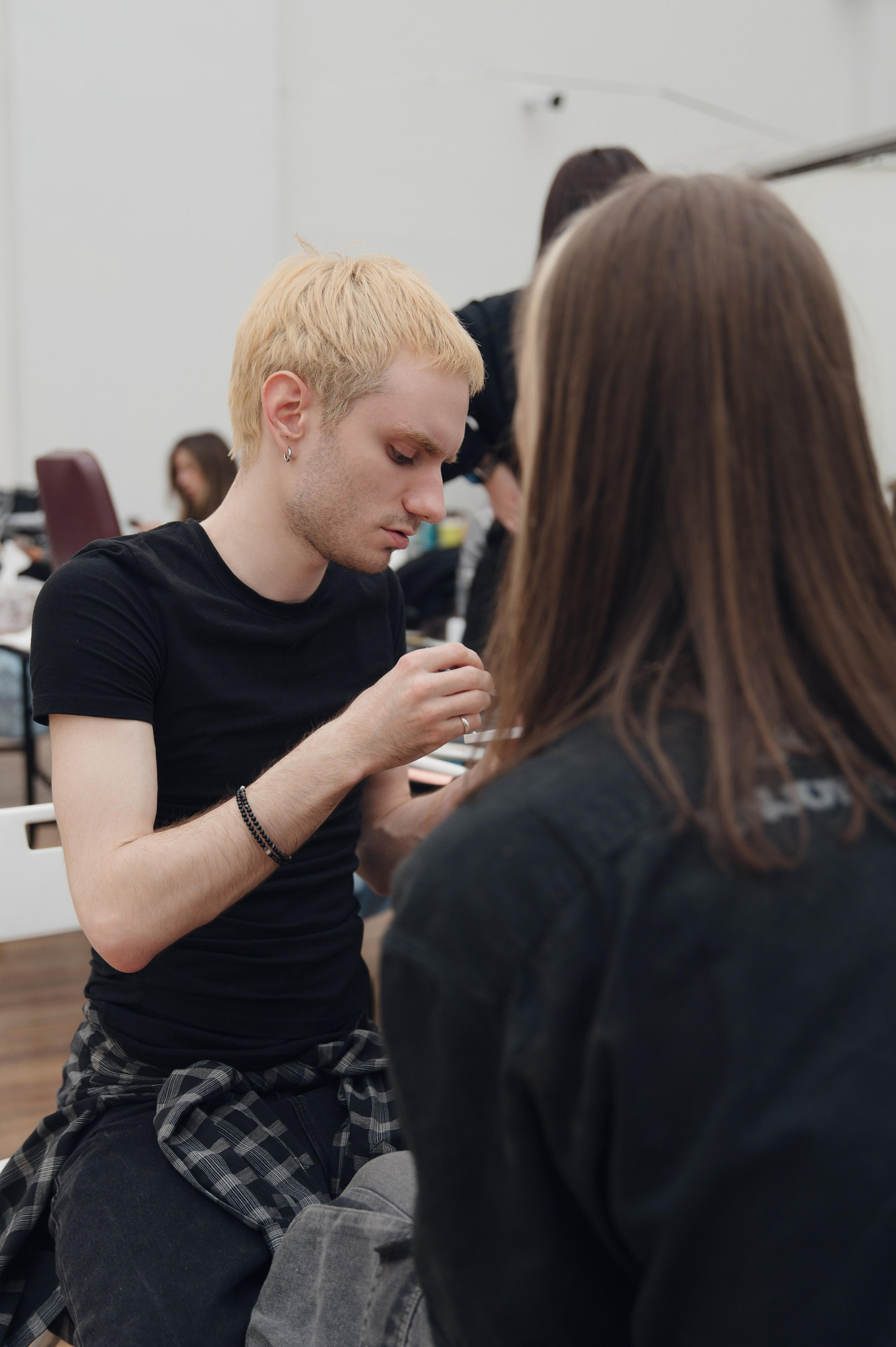 Бекстейдж показа «Новые Имена» собака.ru|ДЛТ. Портретный и репортажный фотограф в Санкт-Петербурге