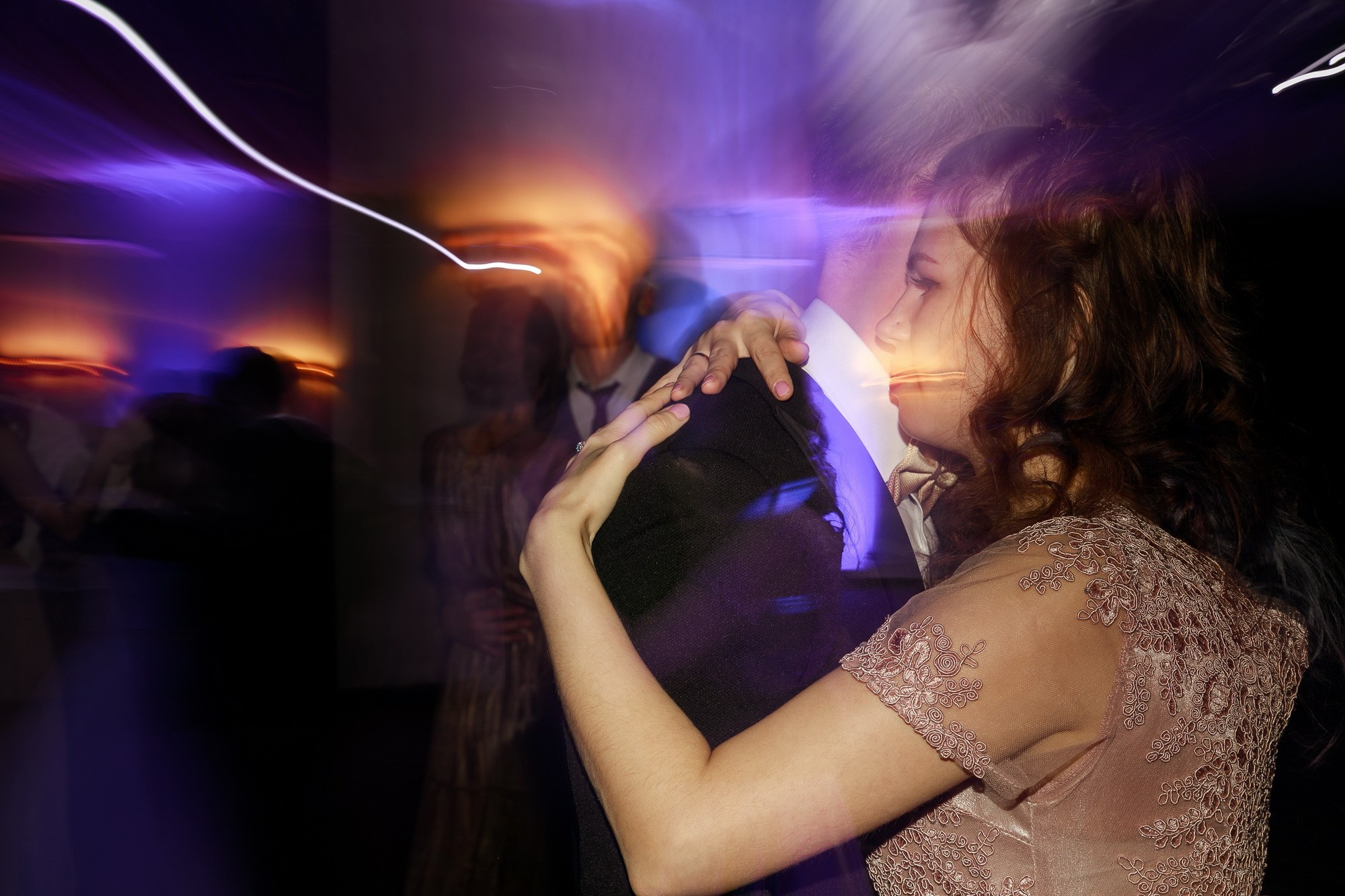 Свадьба с огоньком. Фотограф крещение венчание в Петербурге! Помогает подобрать храм и посоветовал душевного батюшку в СПб