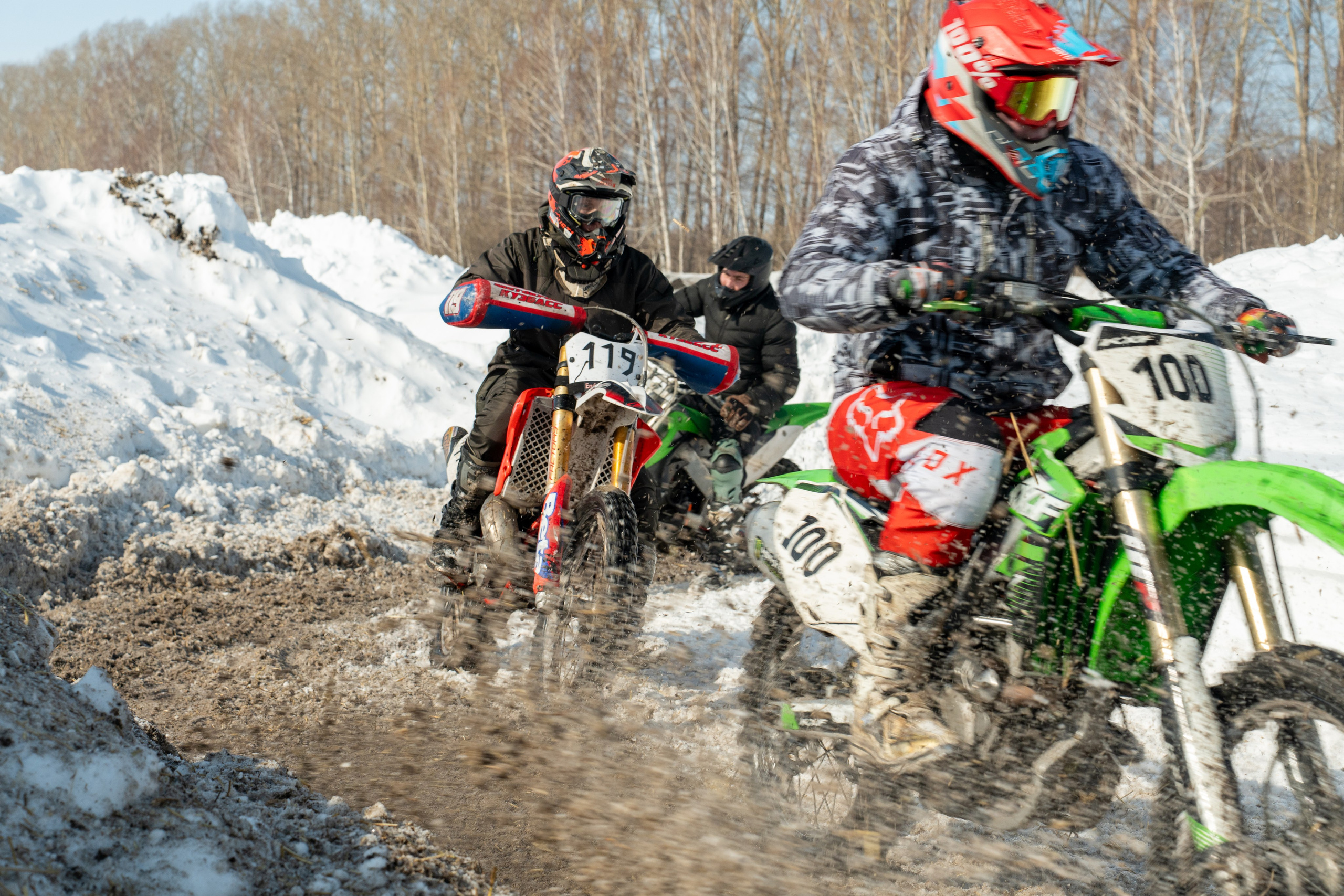 Мотокросс, закрытие зимнего сезона. Фотограф Артем Ларионов