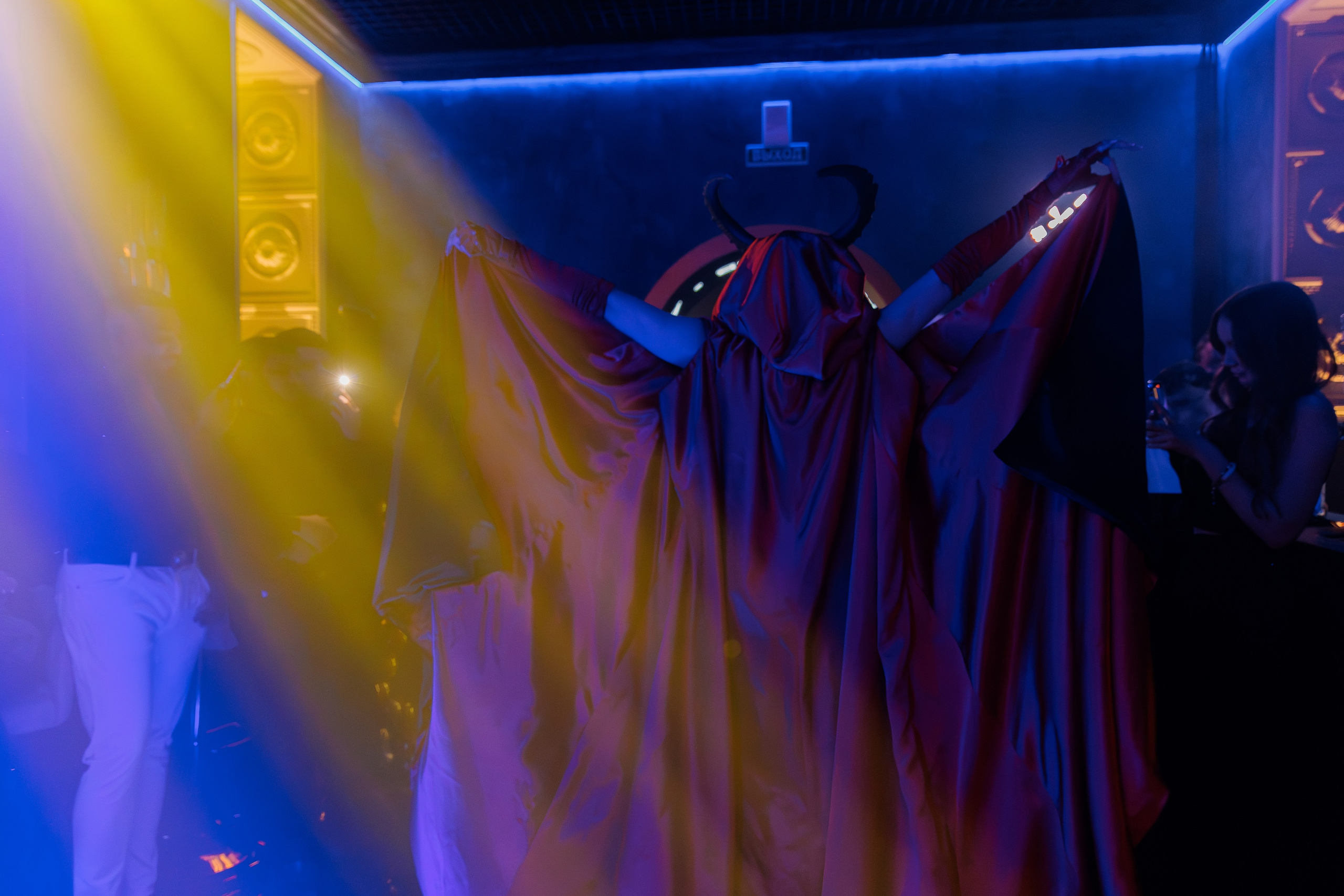 ЛУВР [Открытие Ночного клуба]. СВОИ. ФОТООТЧЕТЫ-СОБЫТИЯ-МЕСТА