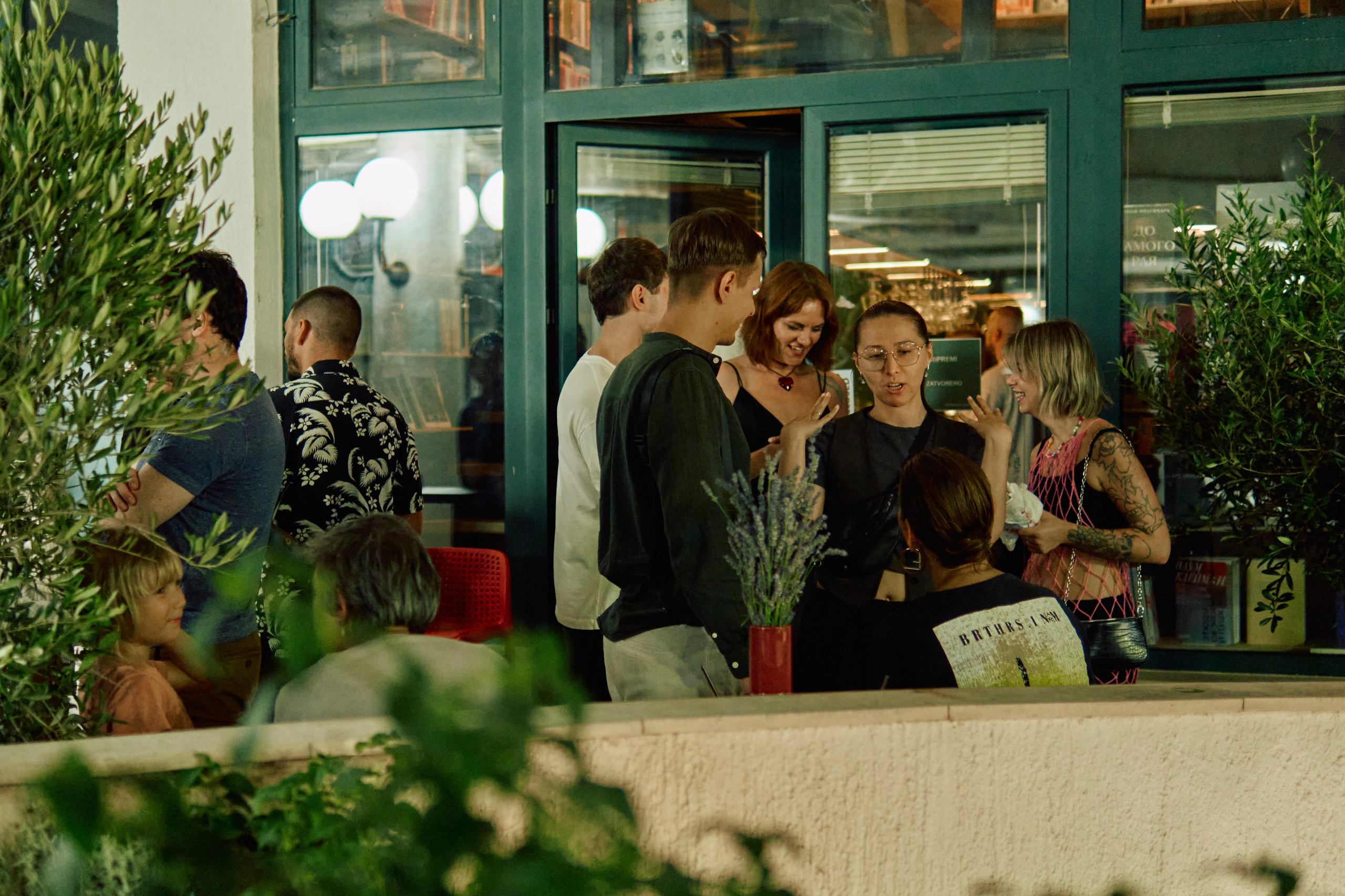 Barbarabar. See the moment and catche. commercial and reportage