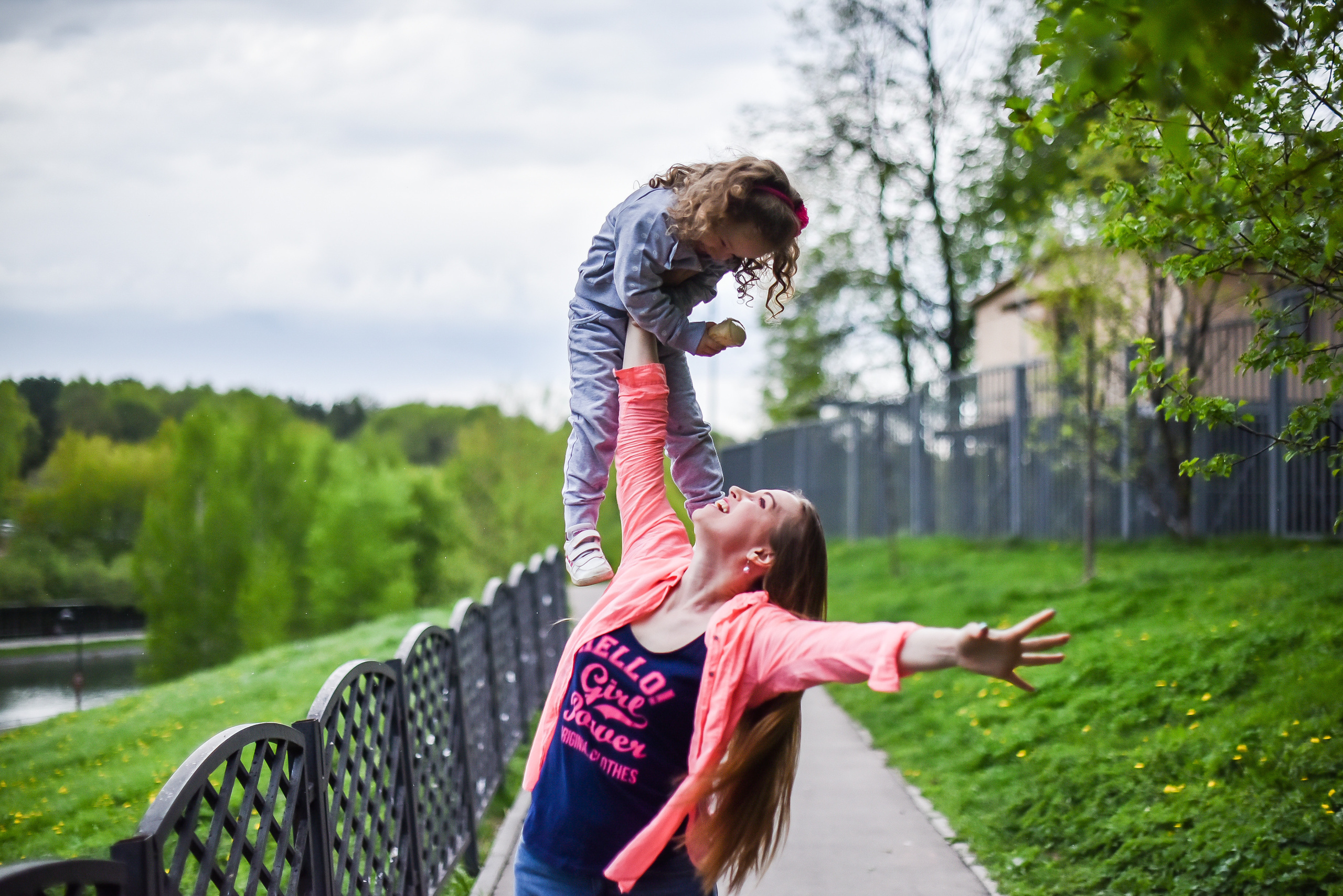 Семейный фотограф в обручевском районе. Фотограф для бизнесконтента, репортажей и семейного альбома в Москве