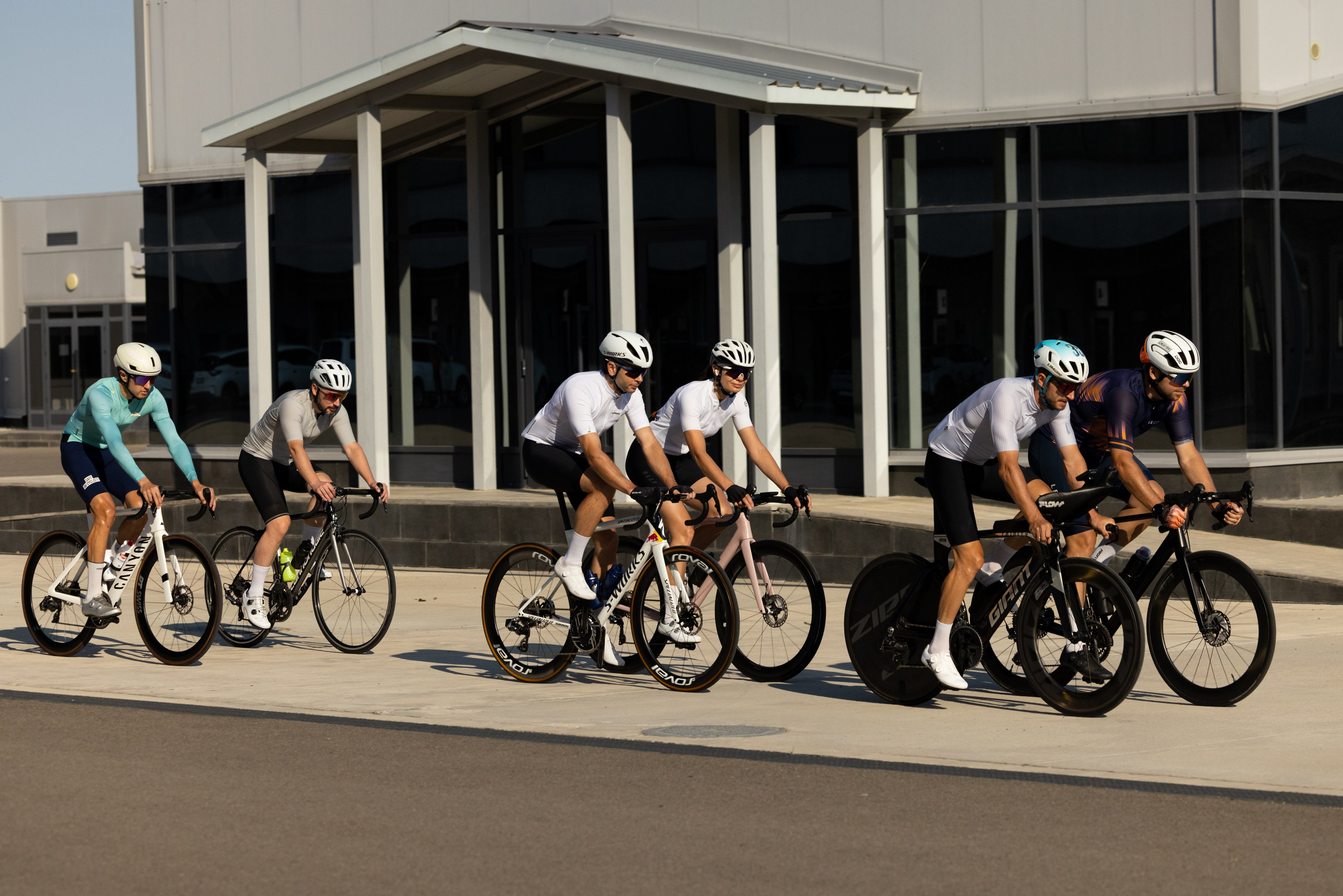 SUNDAYBIKE. Кристина Шнайдер репортажный фотограф Алматы