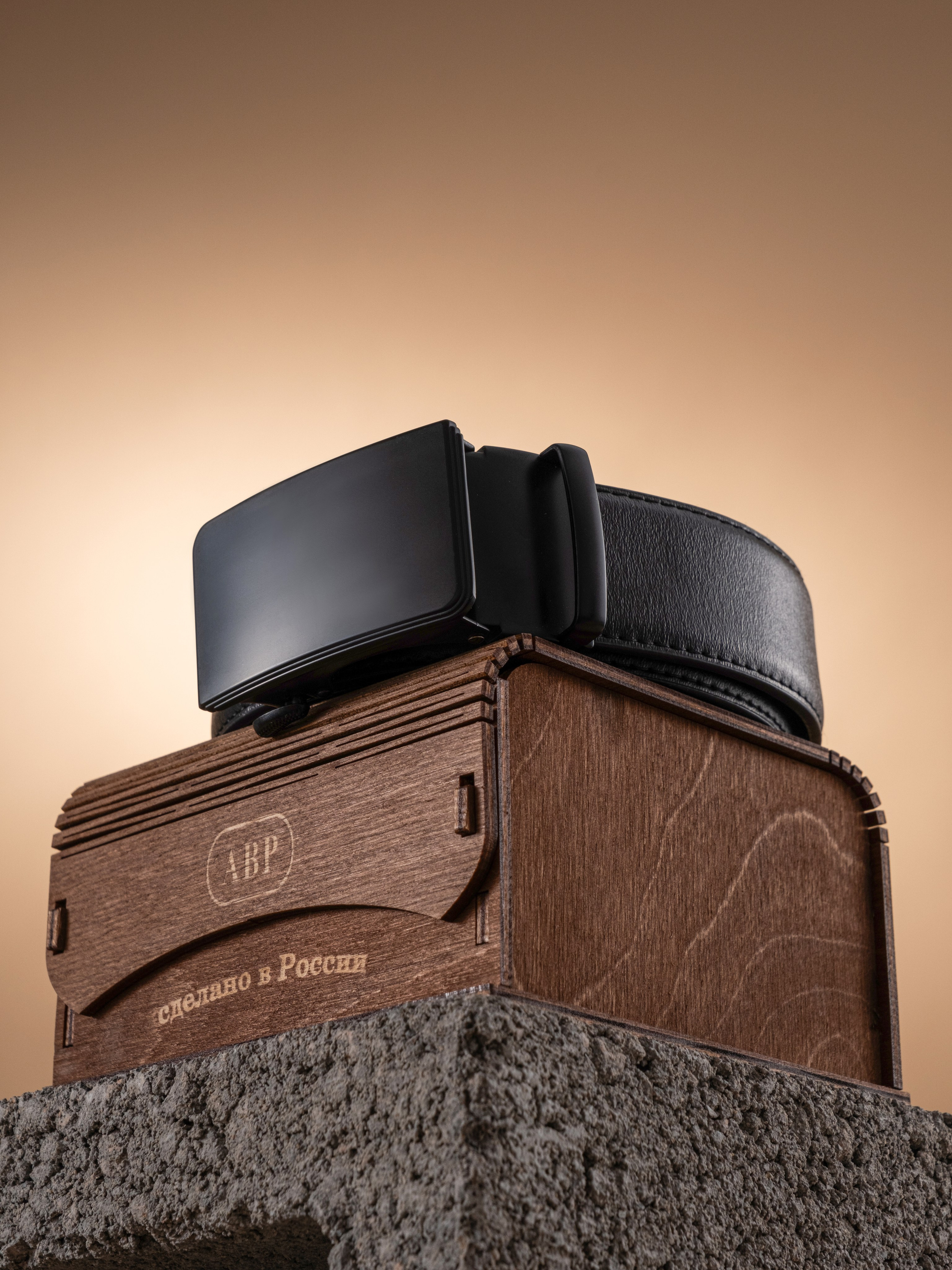 Кожгалантерея. Food и предметный фотограф Никита Алексеев