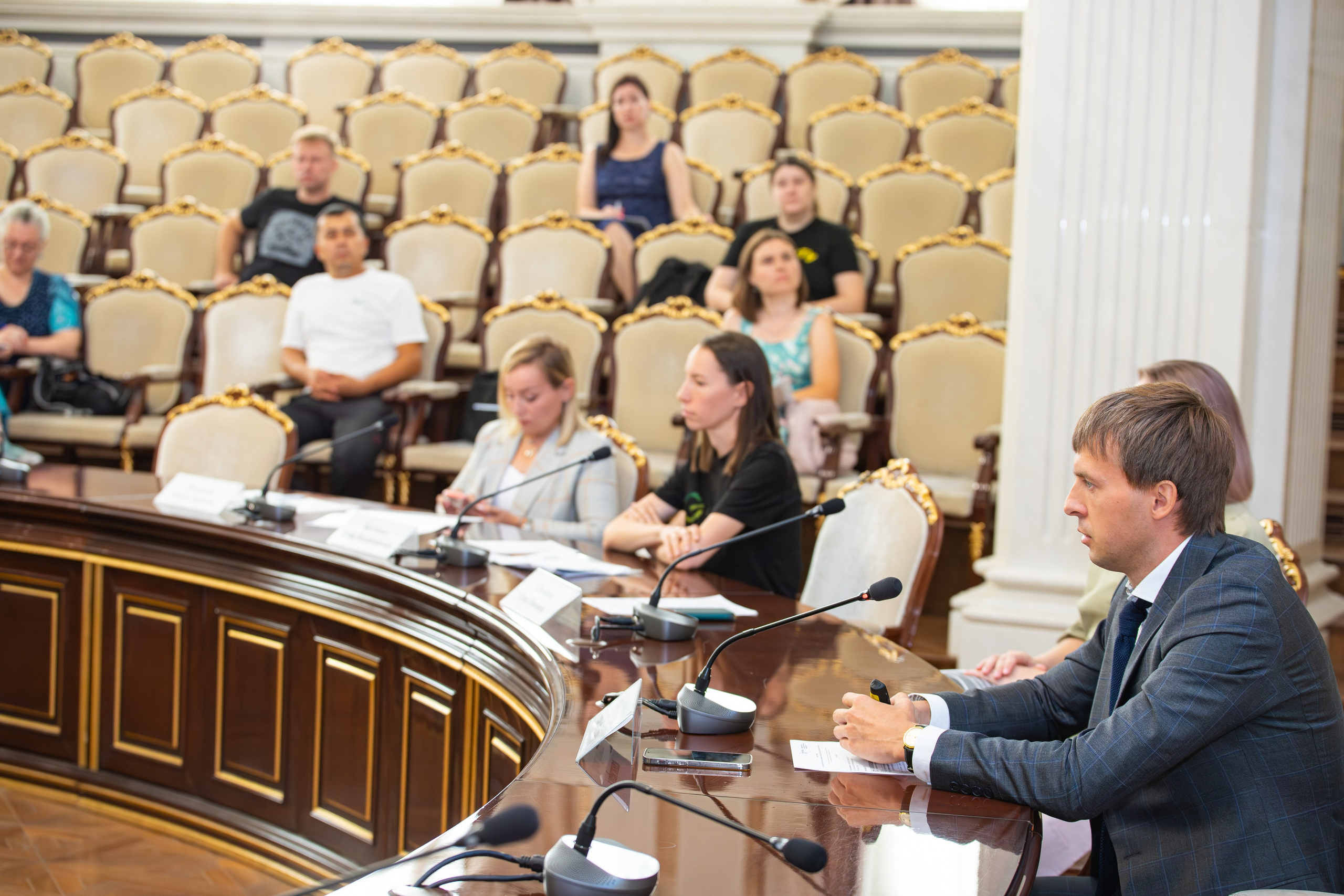 Бизнес конференция между крупным бизнесом и малым. Фотограф Александр Поздняков  Новосибирск