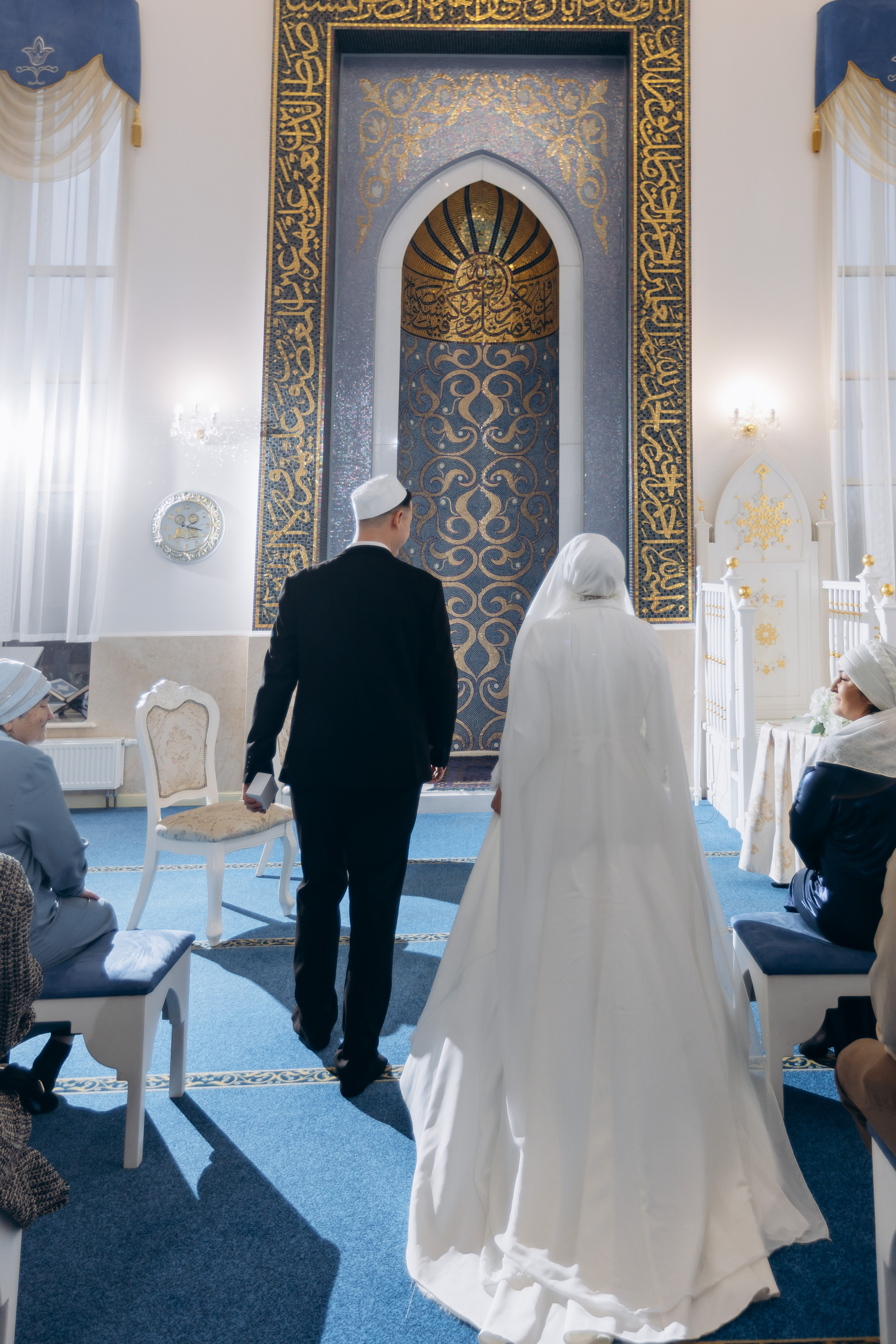никах в мечети Иман Нуры,, фотосессия в мечети Иман Нуры, фотограф на никах в Казани Ranas4you, образ невесты на никах, завязывание платка Казань, платье на никах Казань