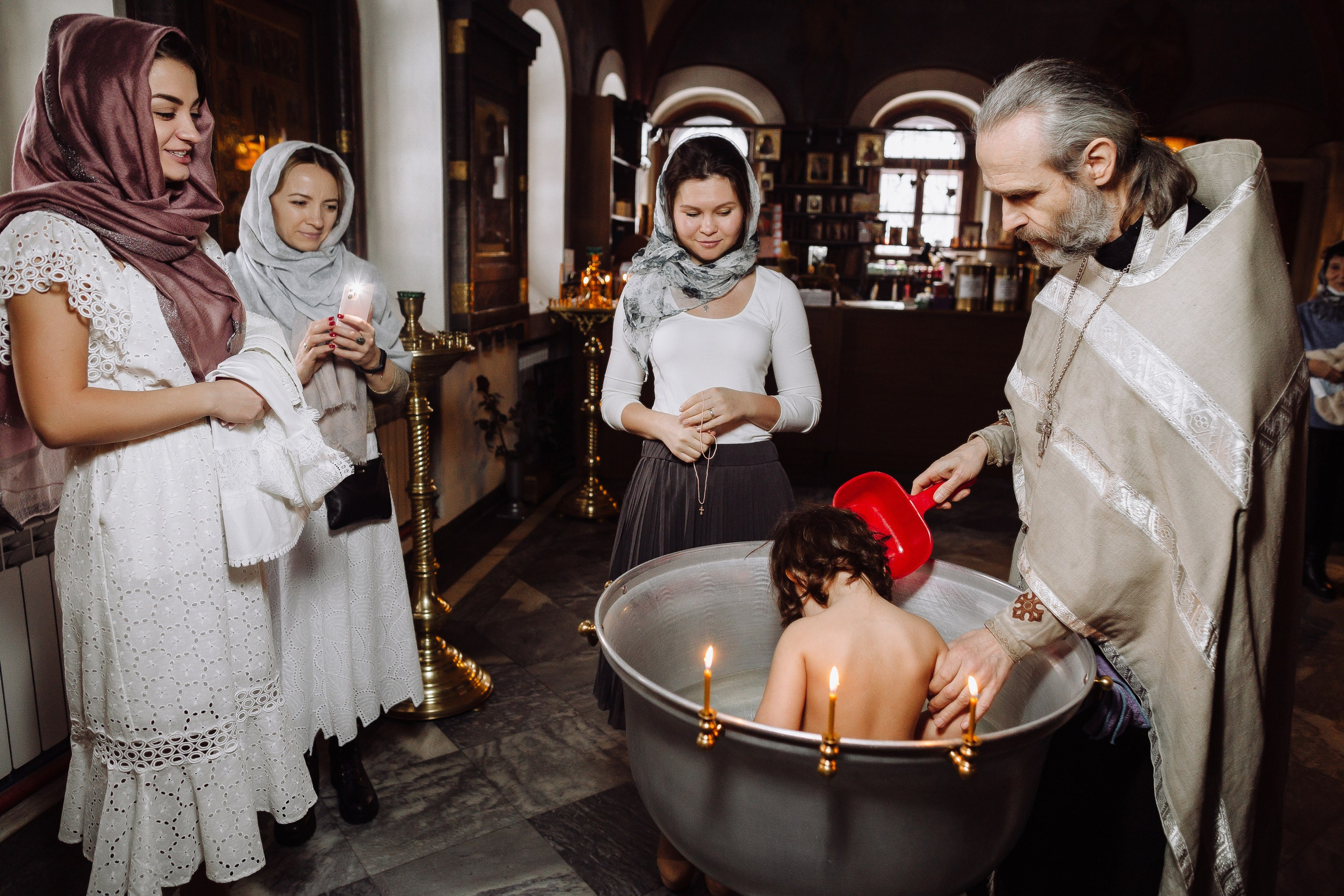 Крещение. Репортажный и свадебный фотограф в Москве Лена Таращенко