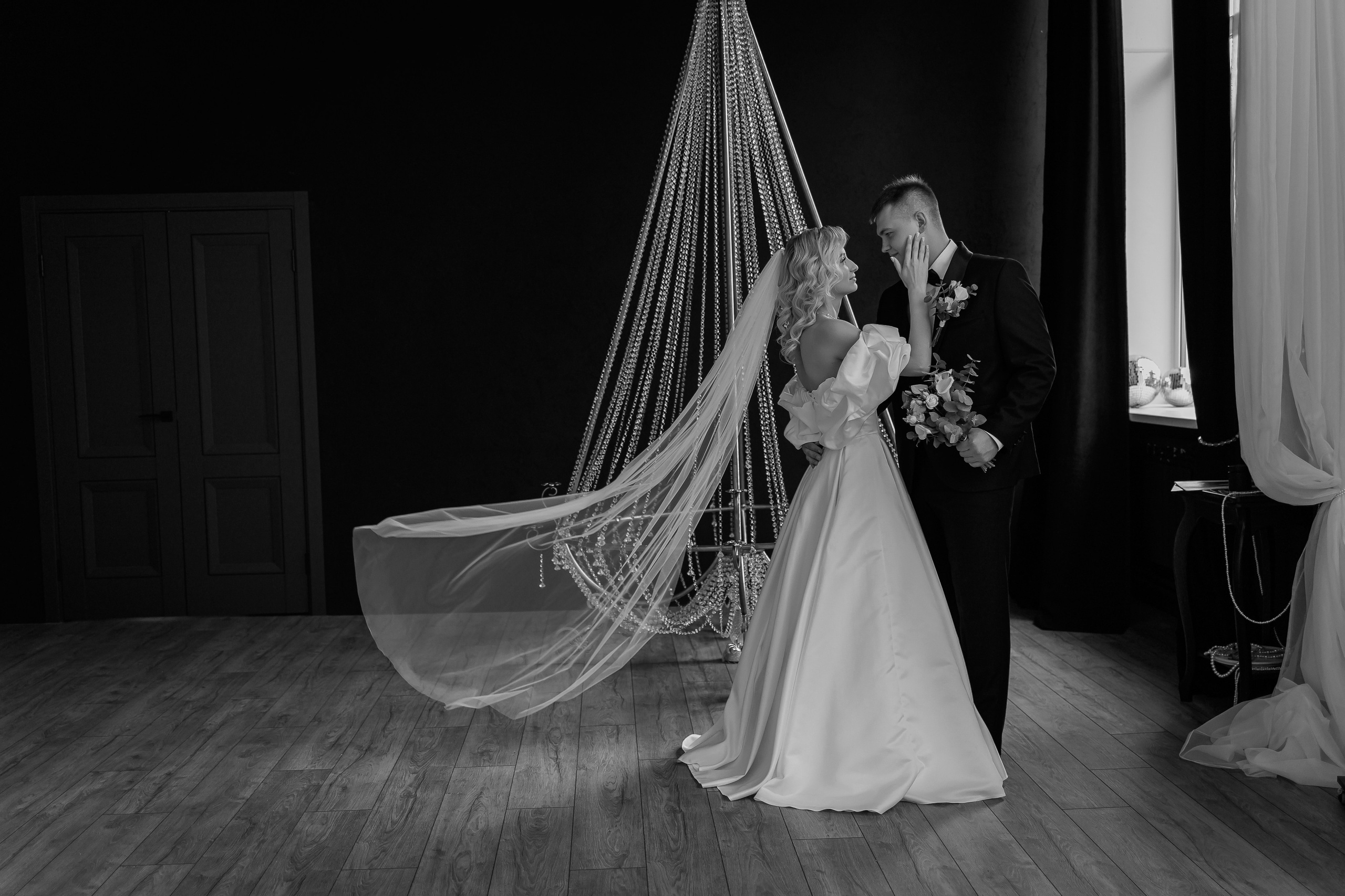 Штатный фотограф. Интерьерная фотостудия Background в Омске