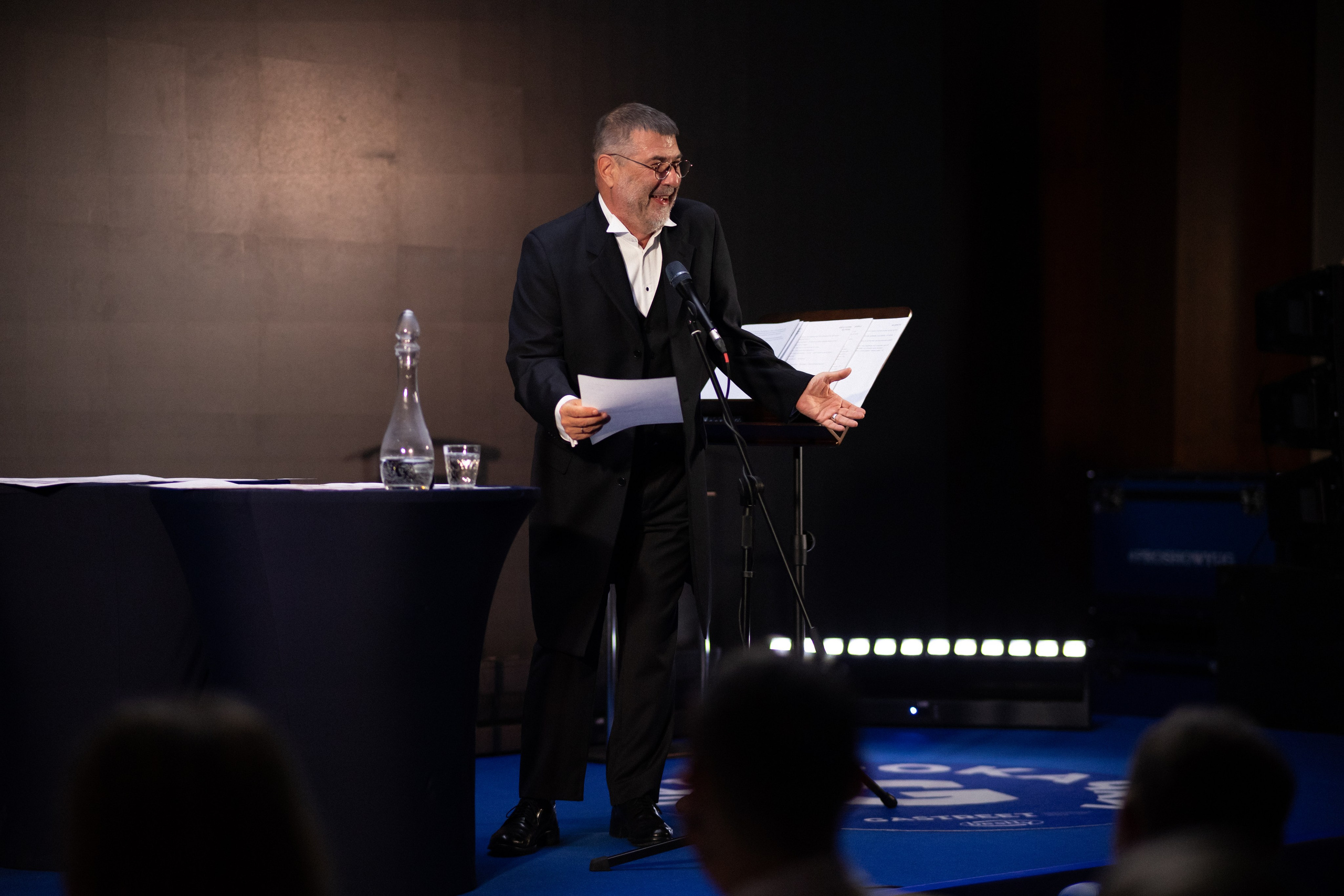 ЕВГЕНИЙ ГРИШКОВЕЦ [СПЕКТАКЛЬ]. Арина Тамочкина. Фотограф Краснодарю