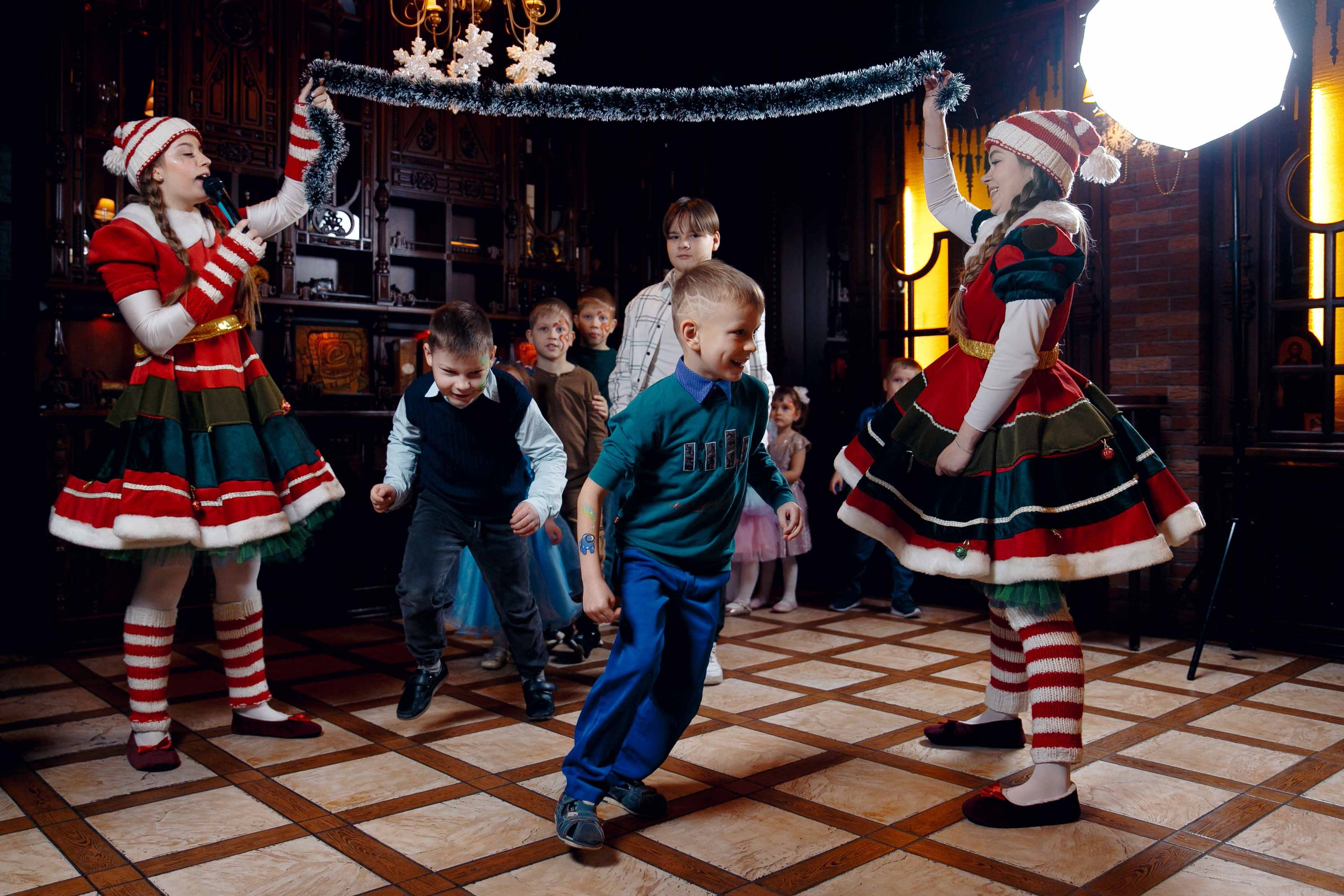 Елка в «Пенатах». Ваш репортажный фотограф Артемий Антонов