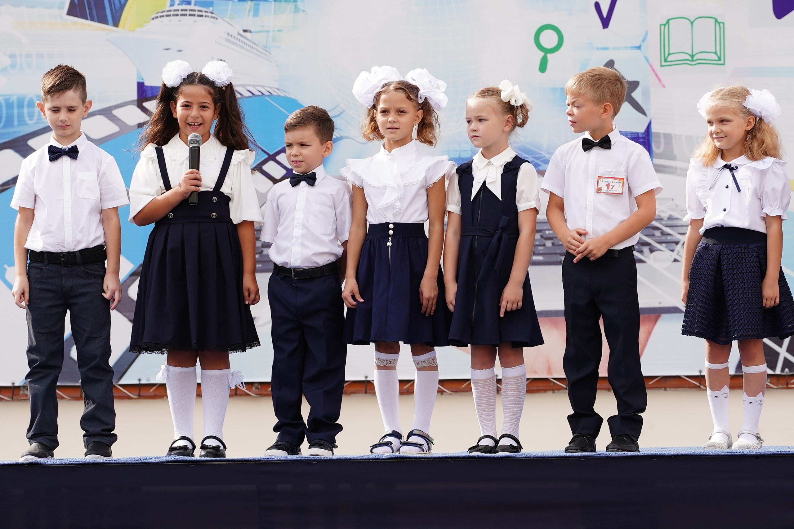 1 сентября Линейка. MEMENTO.Выпускные альбомы, школьные, юбилейные и другие книги. Ростов-на-Дону