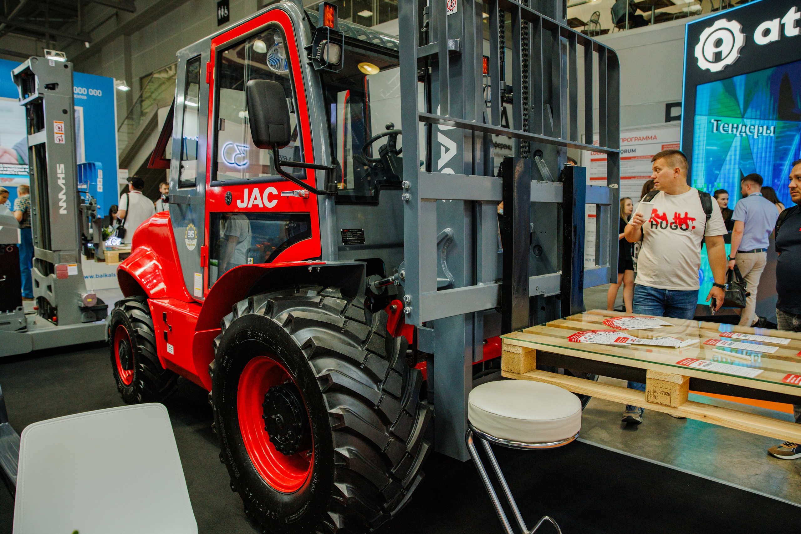 Выставка Спец. Техники. Фотограф Москва Шептаев Артём