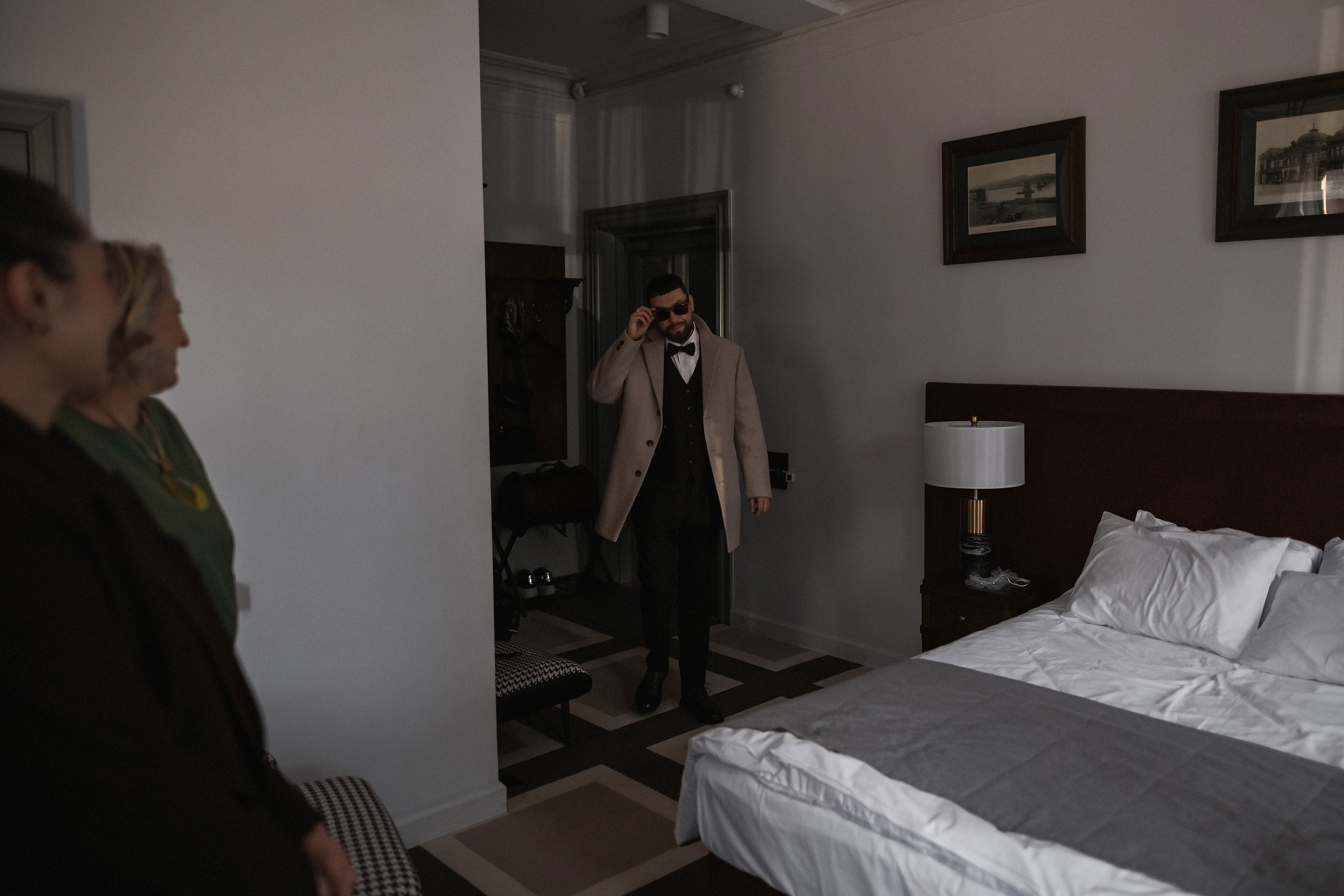 Утро невесты в отеле: идеальное начало свадебного дня. 📸 Свадебный и семейный фотограф в Красноярске Тихомиров Евгений | 17 лет опыта | 800+ свадеб