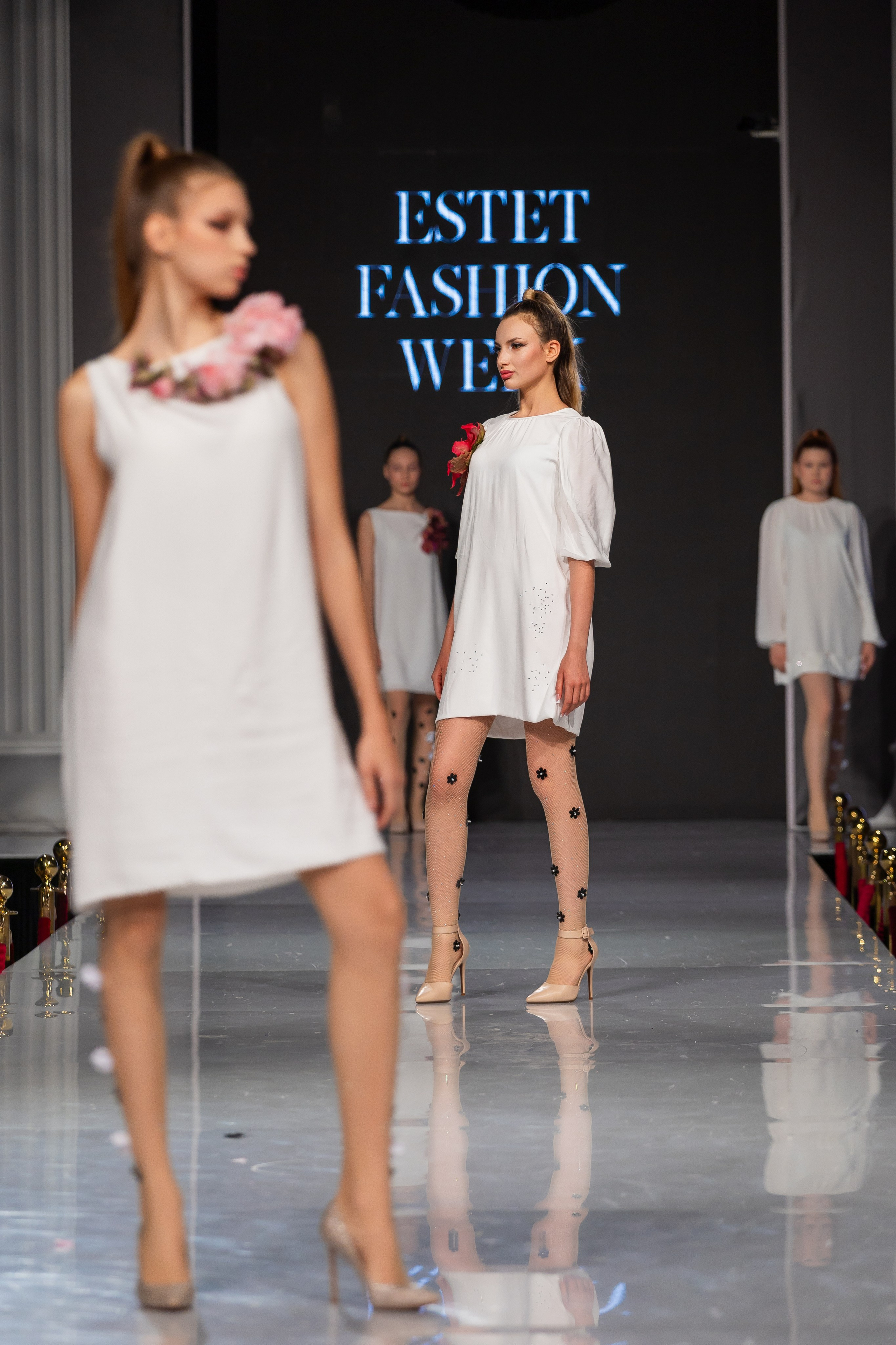 Estet Fashion Week. Photomantis