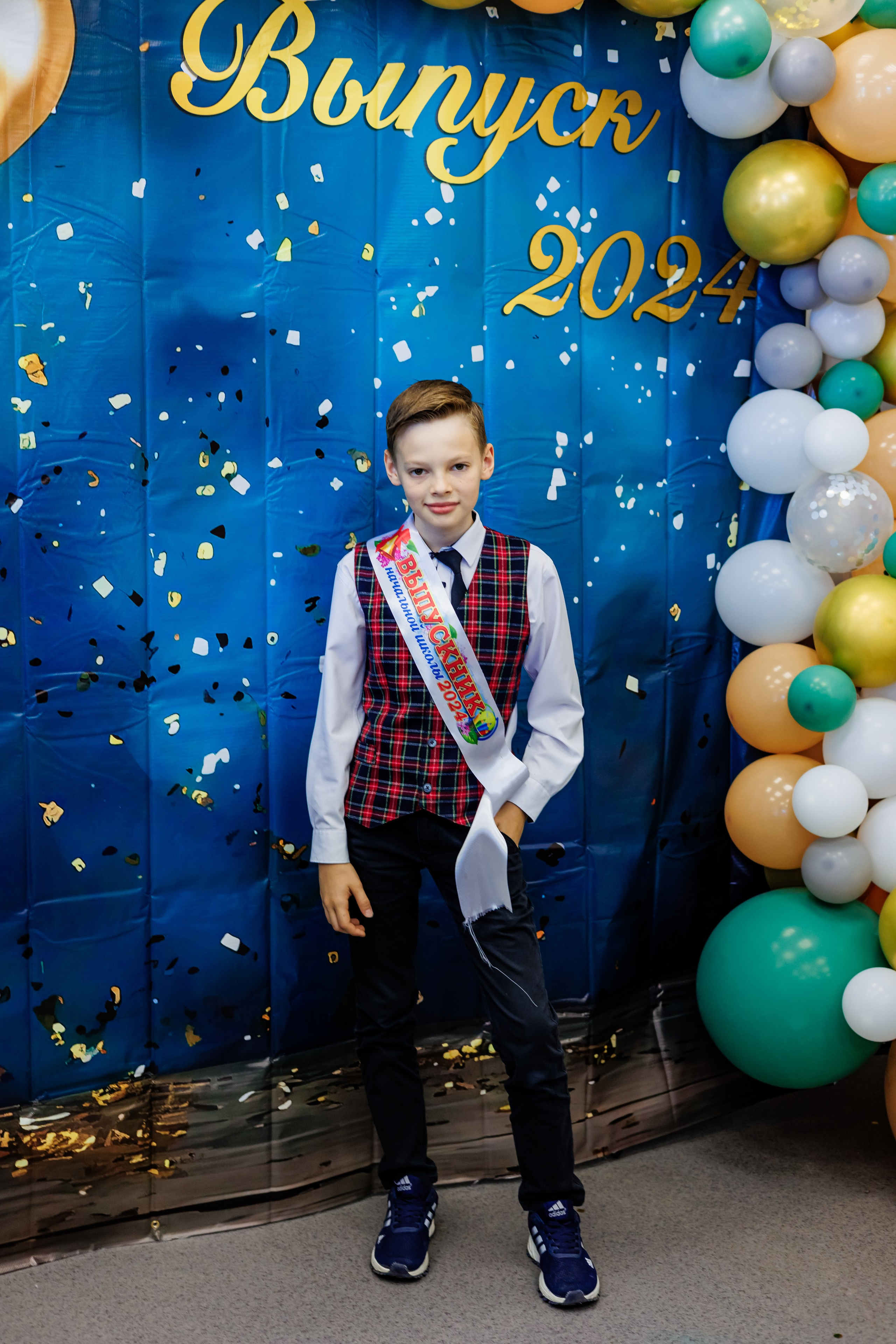 Выпуск 4а 25школа'24 год. Свадебный и семейный фотограф в Армавире