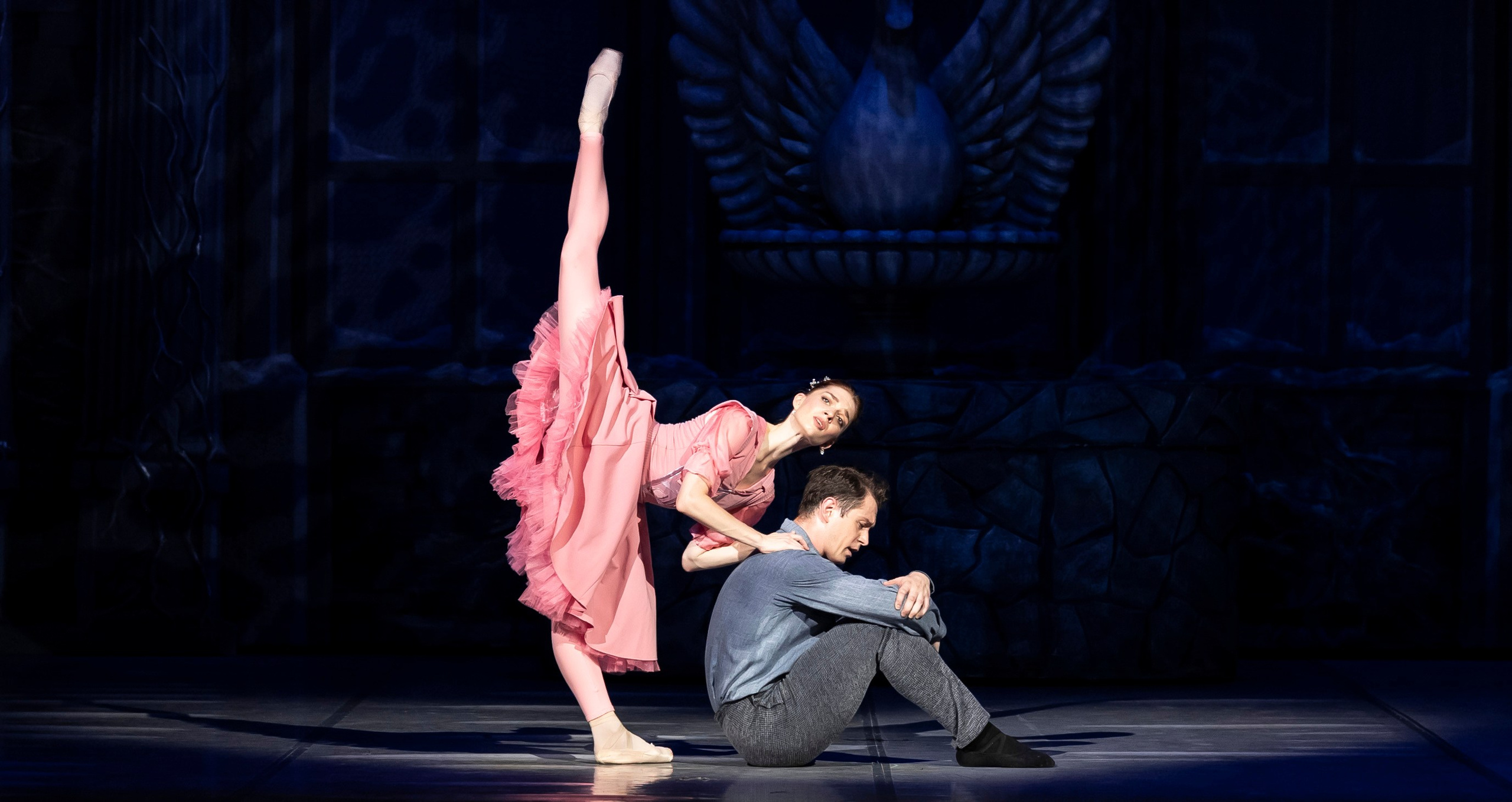 Продавец игрушек Воронежкского театра оперы и балета для Летних балетных сезонов. Балетный фотограф Москва Майоров Николай