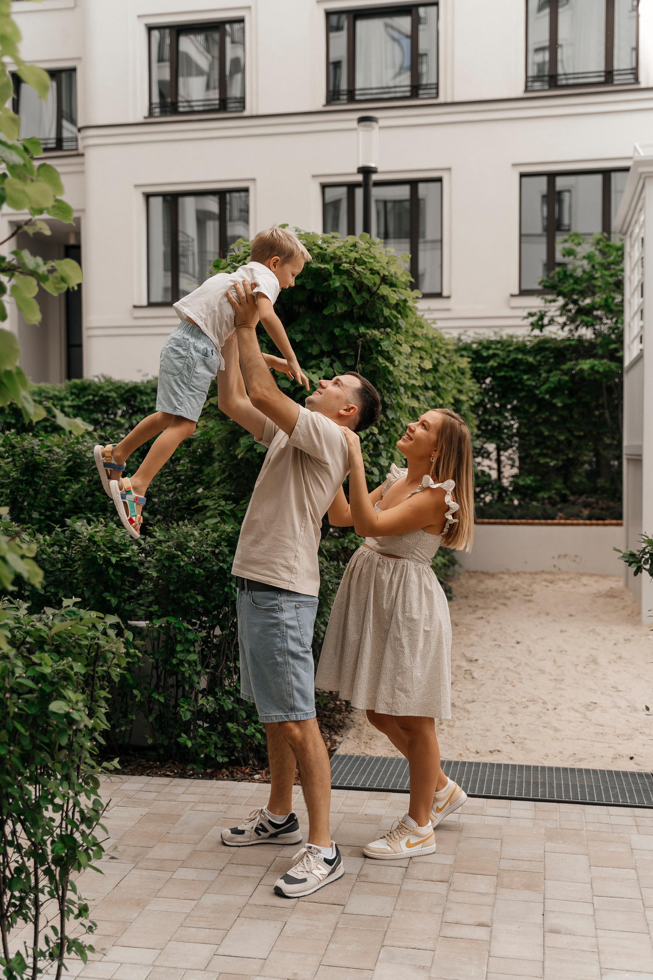 Ваня, Лара и Миша. Волик Мария