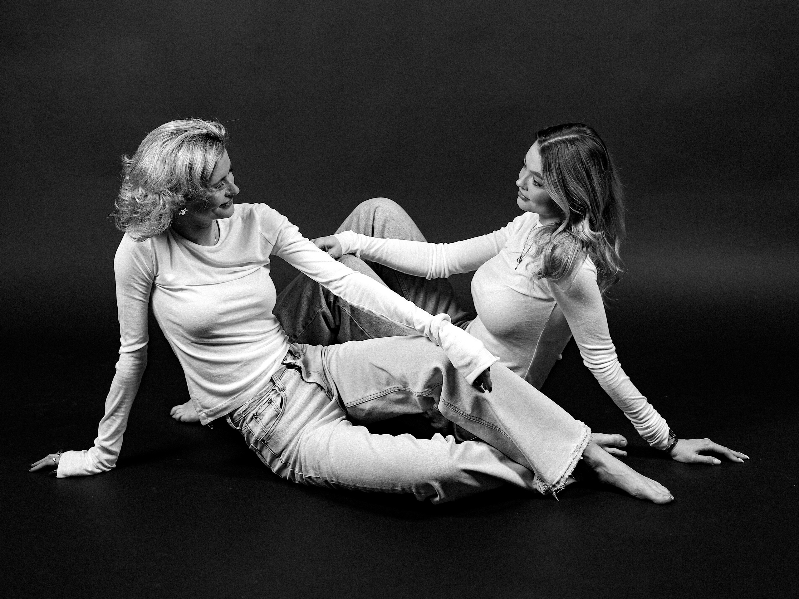 Дарья и Анна. Фотостудия без фотографа Чехов. Первая студия автопортрета в Чехове