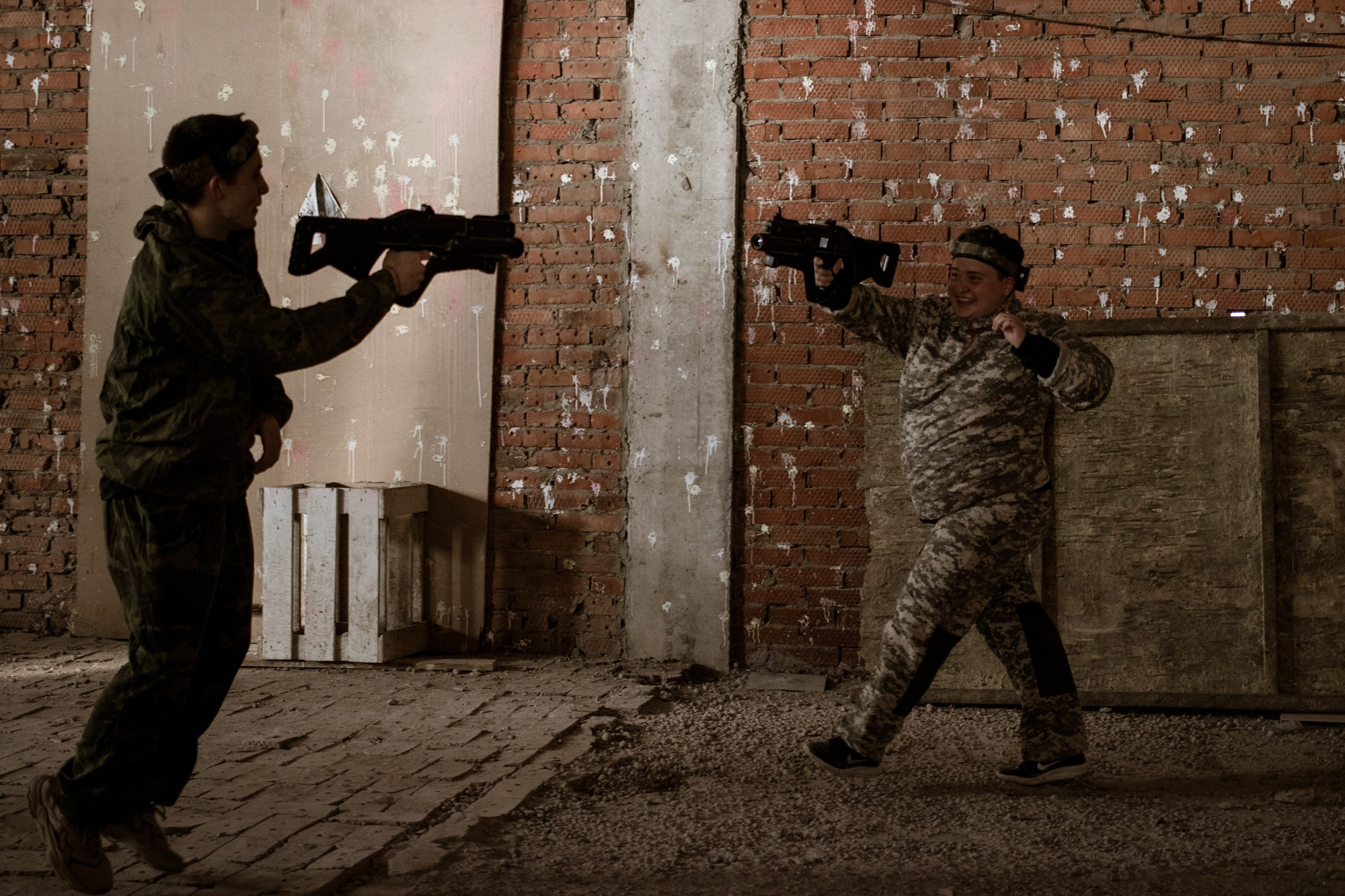 Лазертаг на заводе ЗИП. Репортажный, промышленный и маркетплейс-фотограф Дмитрий Чернат