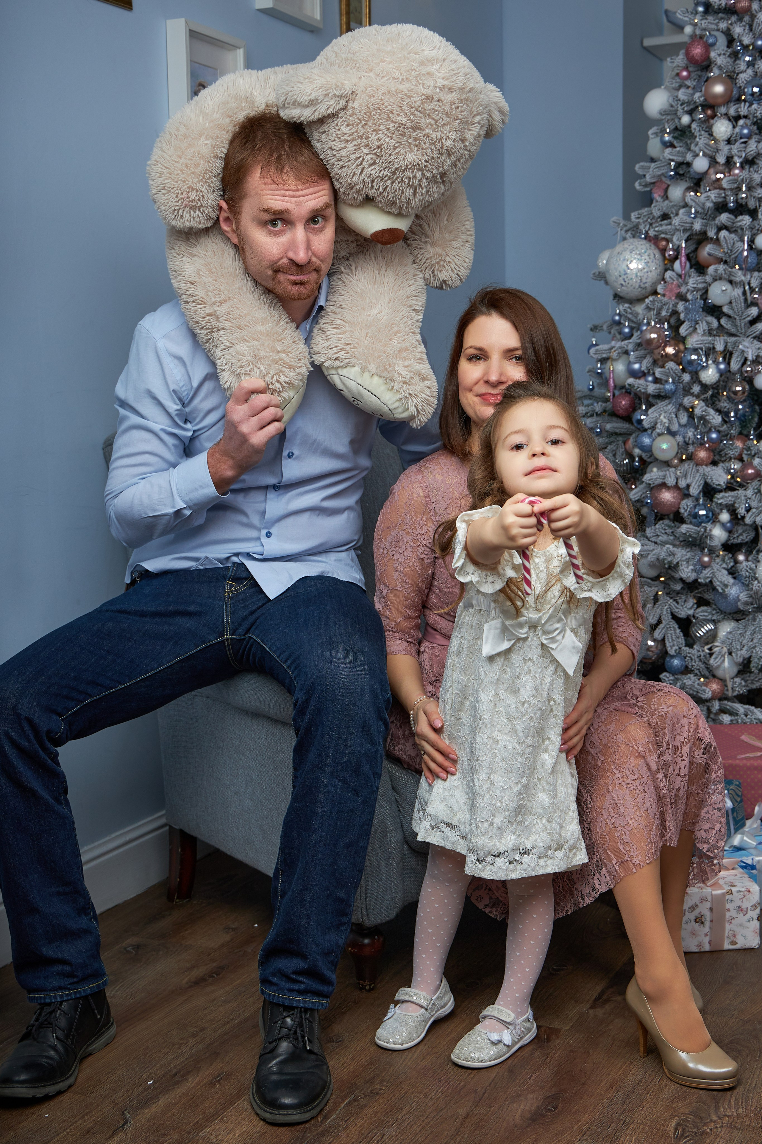 Новогодняя фотосессия для счастливой семьи