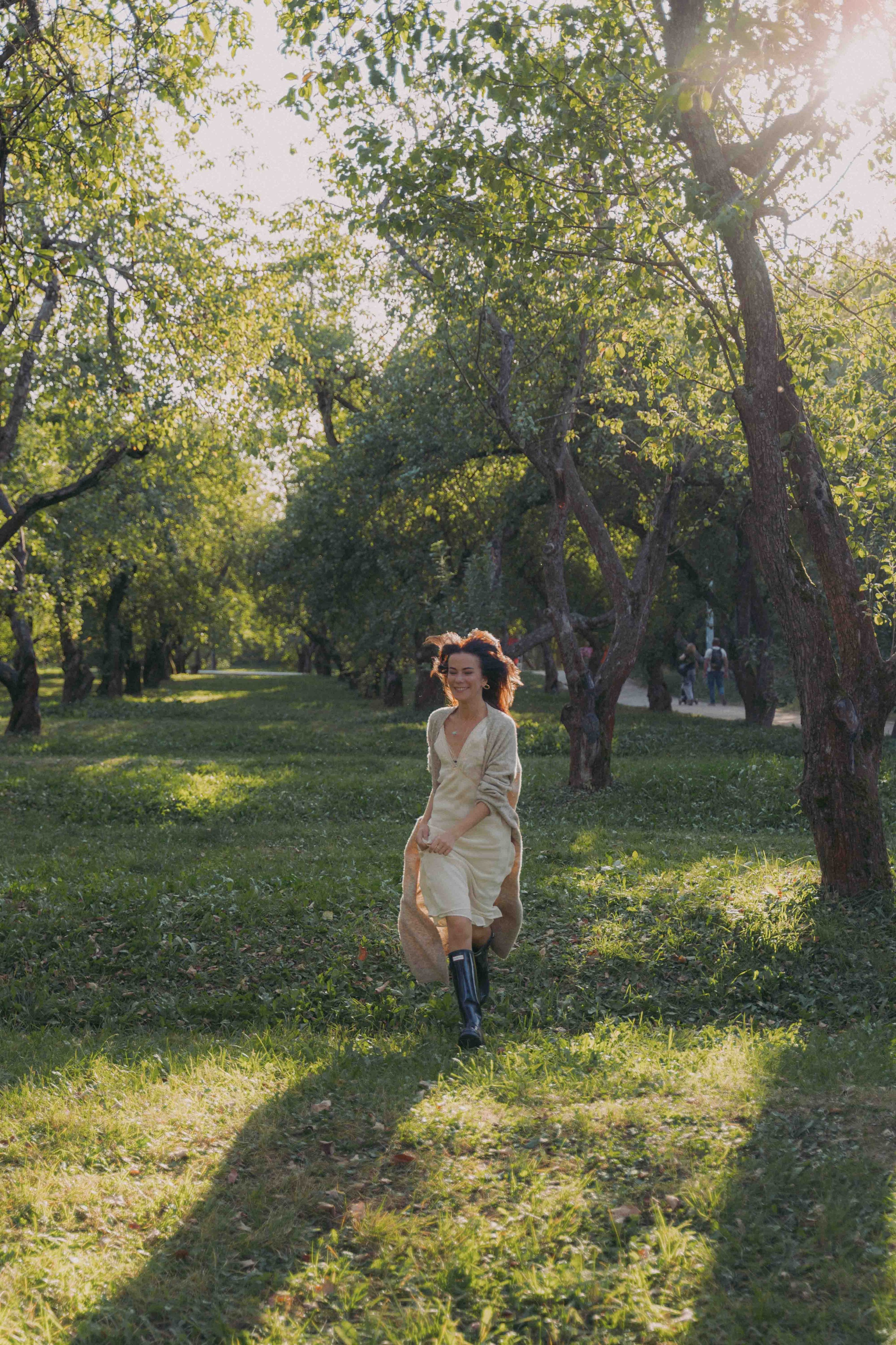 Яблоневый сад и гамак. Фотограф и видеограф в Москве и Абу Даби Мария Кулагина