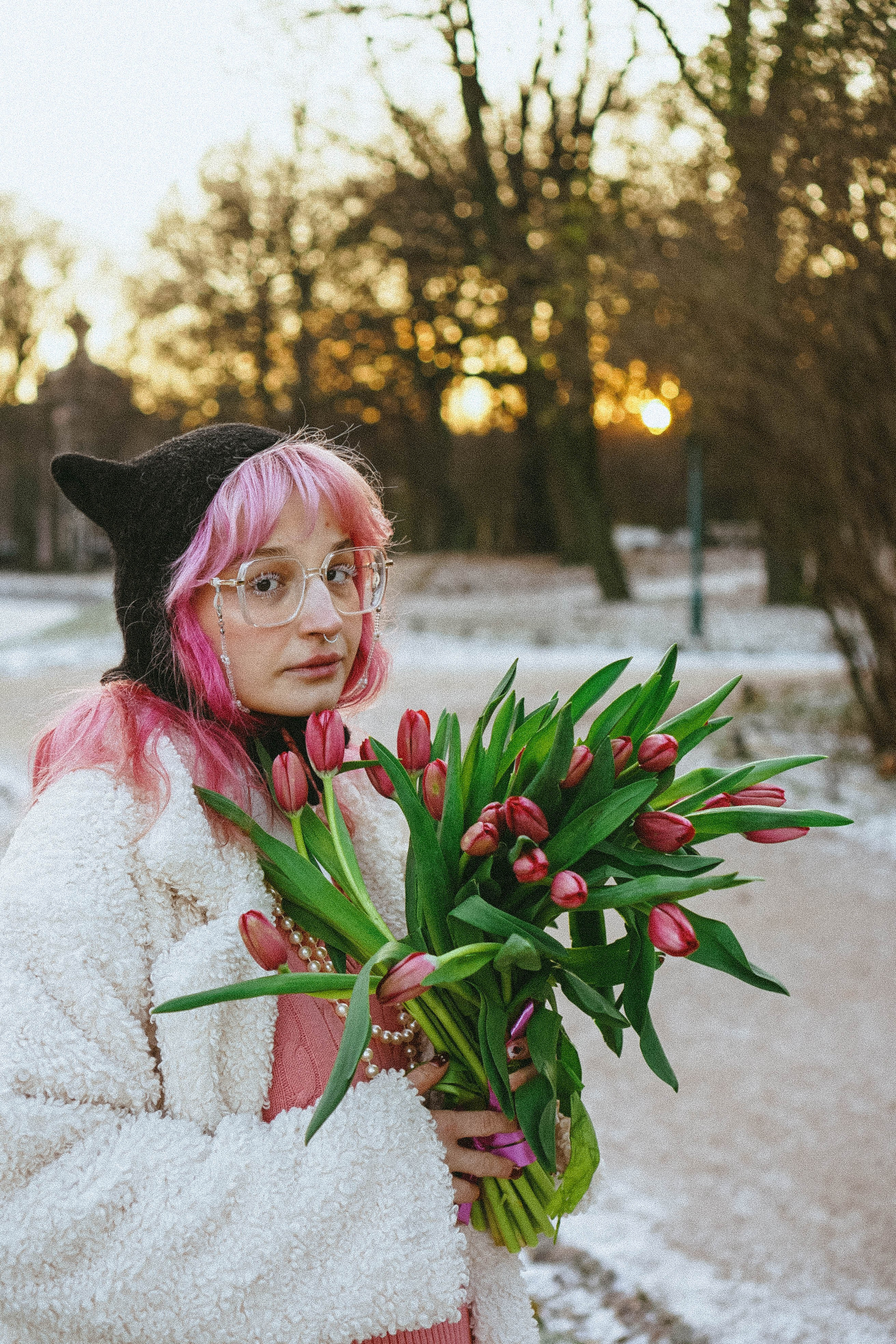 Прогулочная фотосессия с тюльпанами. Профессиональный фотограф, Санкт-Петербург — Виктория Богомолова
