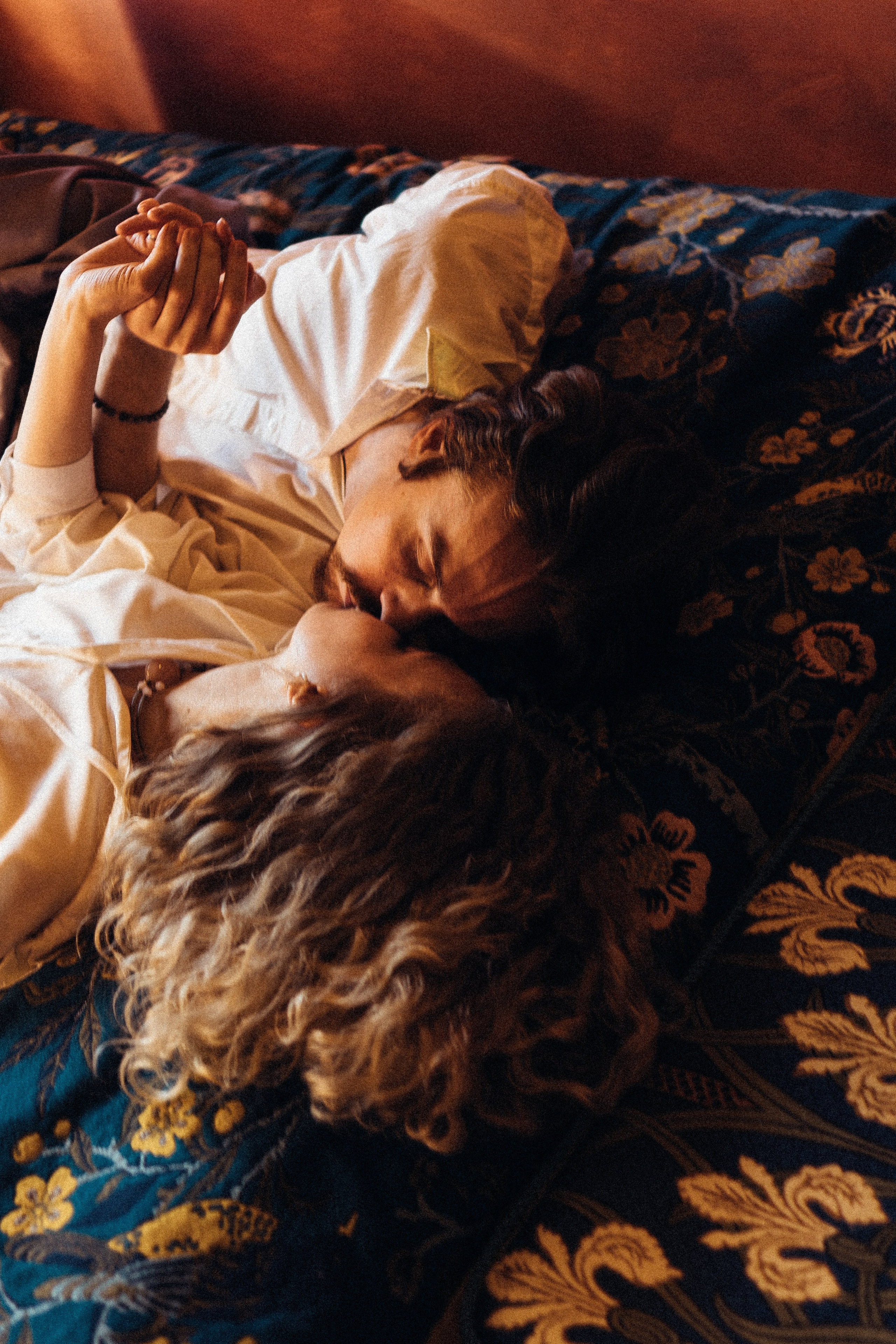 СВАДЕБНАЯ ПРОГУЛКА ПО ПЕТРОГРАДКЕ ВЕСНОЙ. СВАДЕБНАЯ ФОТОСЕССИИЯ НА ПЕТРОГРАДКЕ. Профессиональный фотограф, Санкт-Петербург — Виктория Богомолова