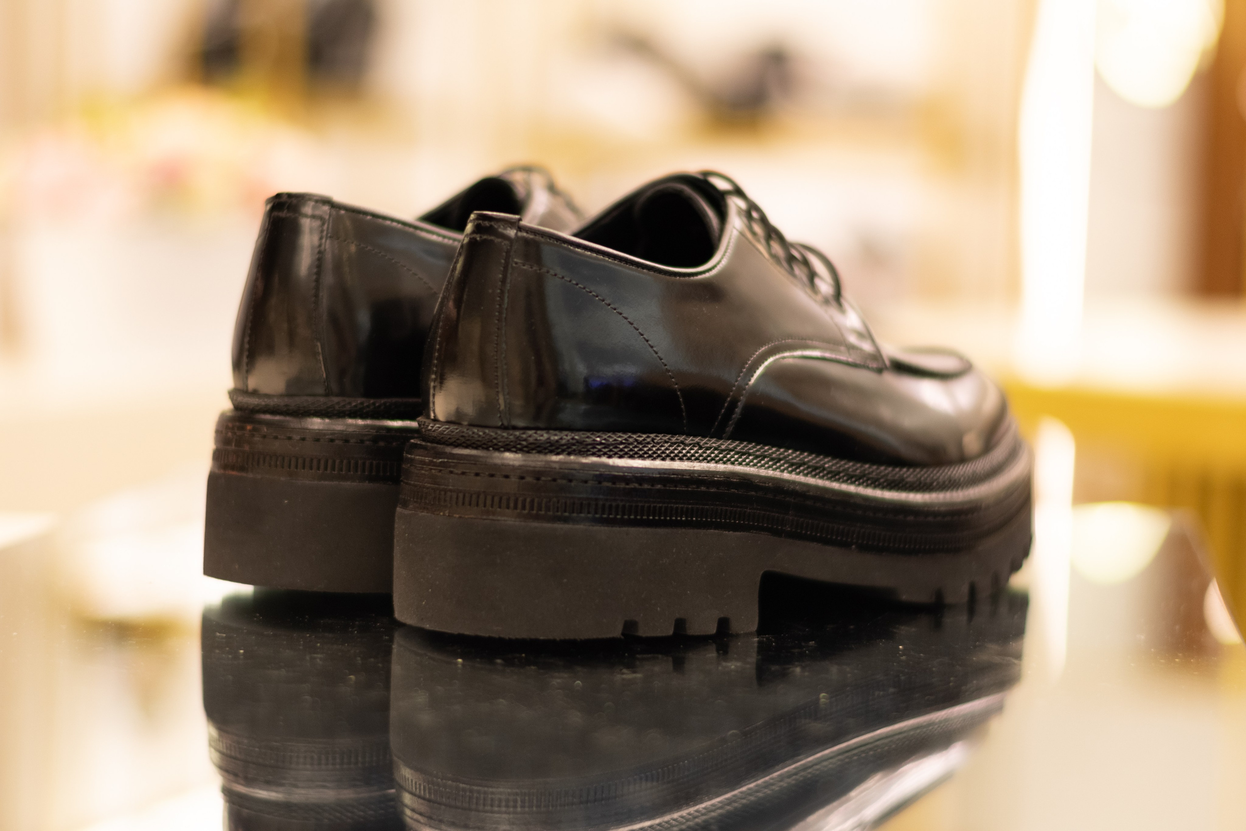 Для организаций. Предметная фотосессия для обувного магазина Capsula. Фотограф/видеограф Богдан Голованов