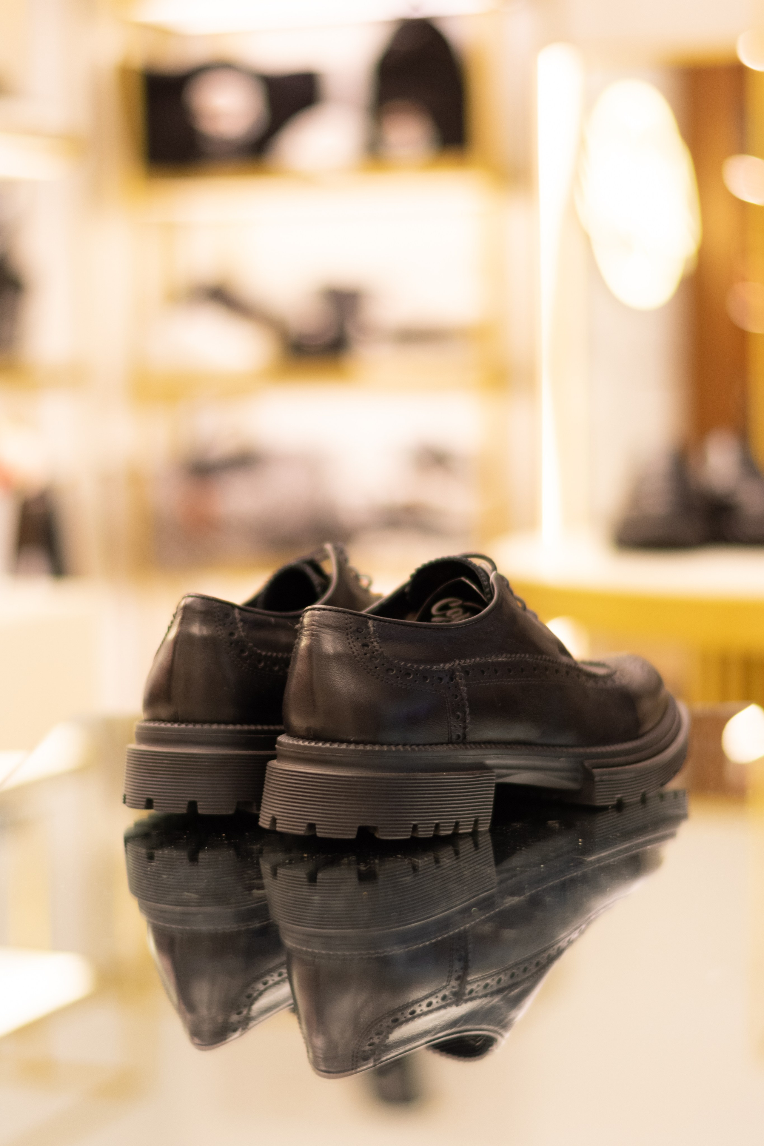 Для организаций. Предметная фотосессия для обувного магазина Capsula. Фотограф/видеограф Богдан Голованов