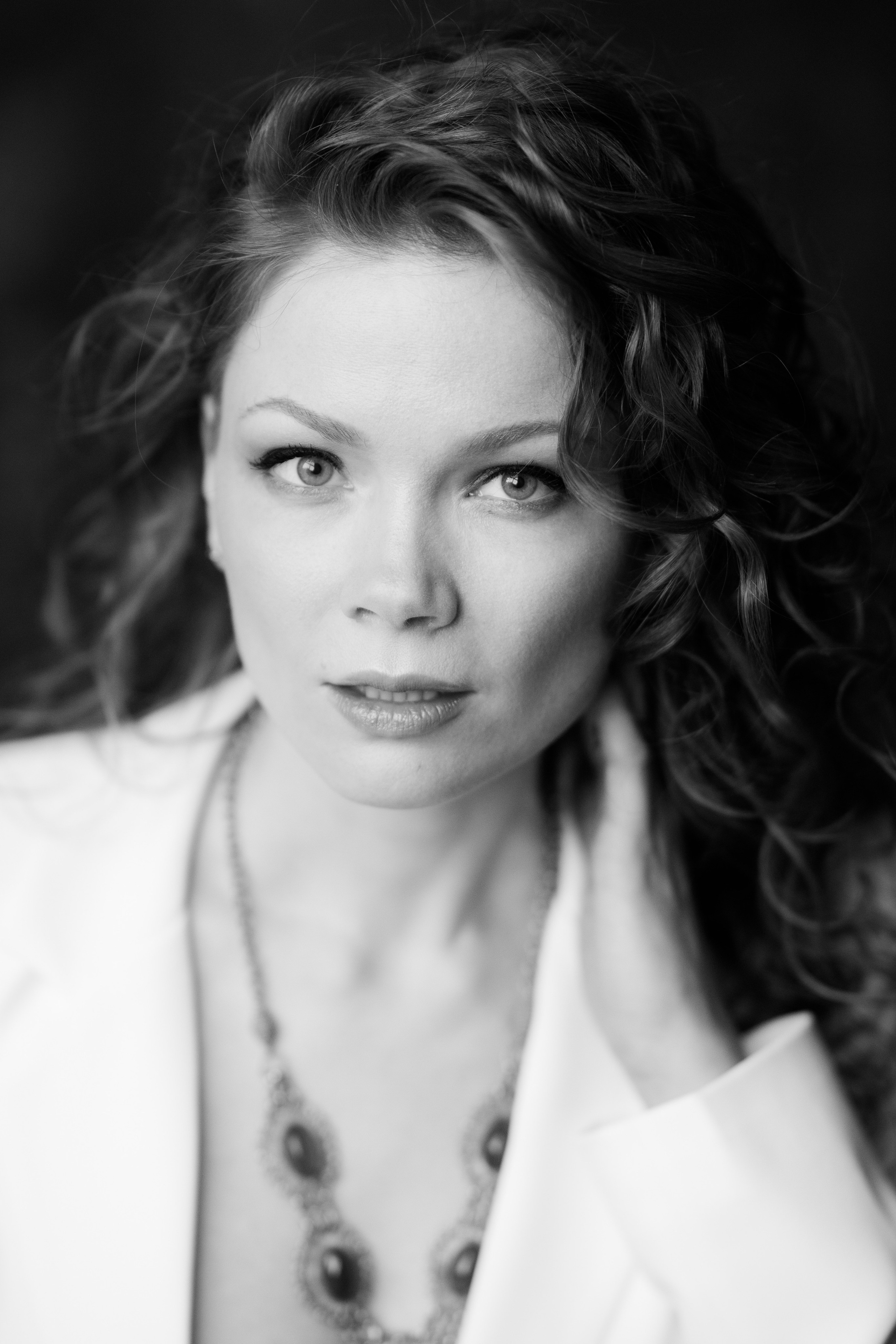 Женское. ЧБ Фотограф Ольга Лесли