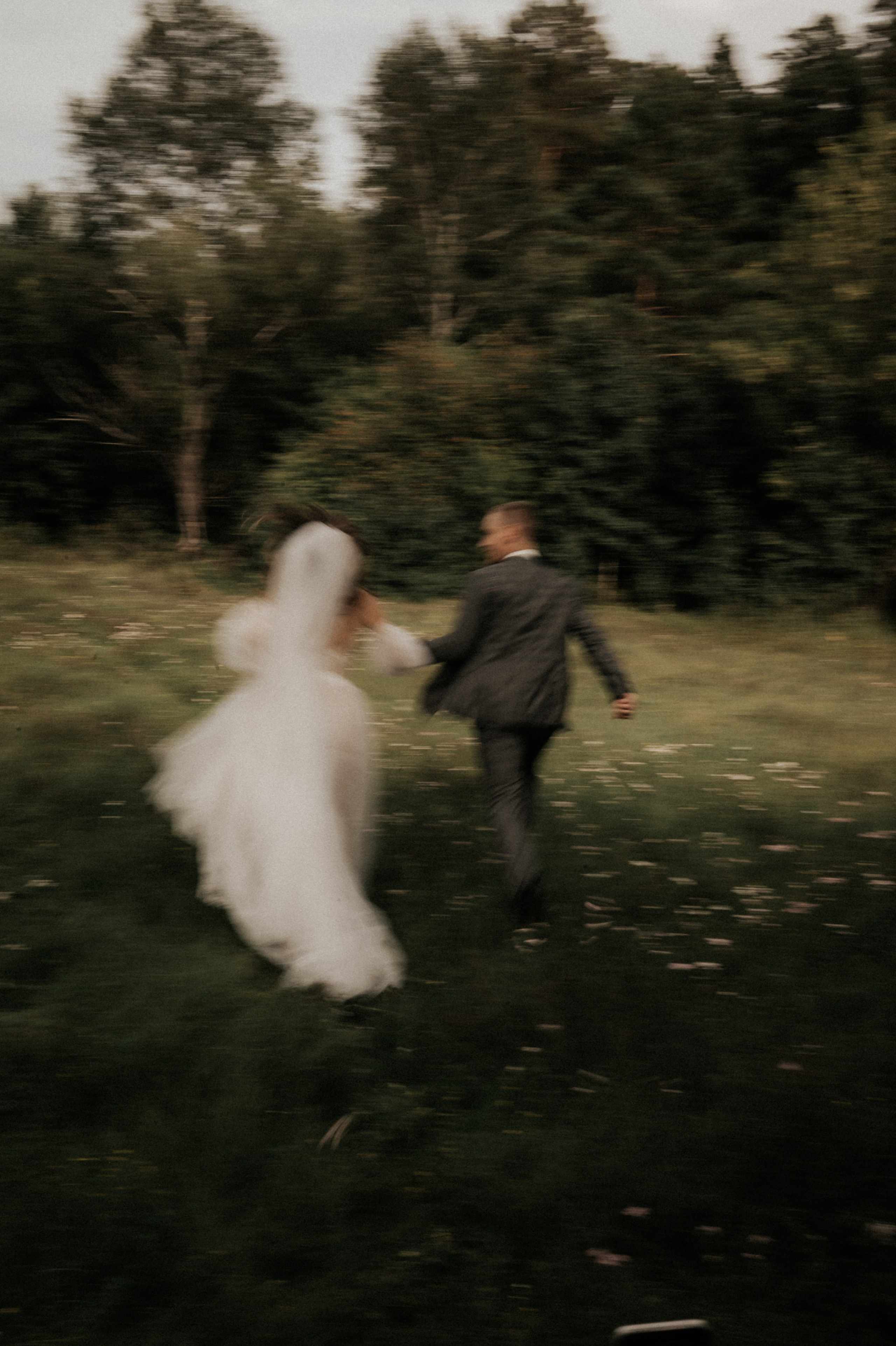 Свадебные фотографии. Фотограф в Барнауле Дарья Бутурлакина. Люби.Цени.Касайся