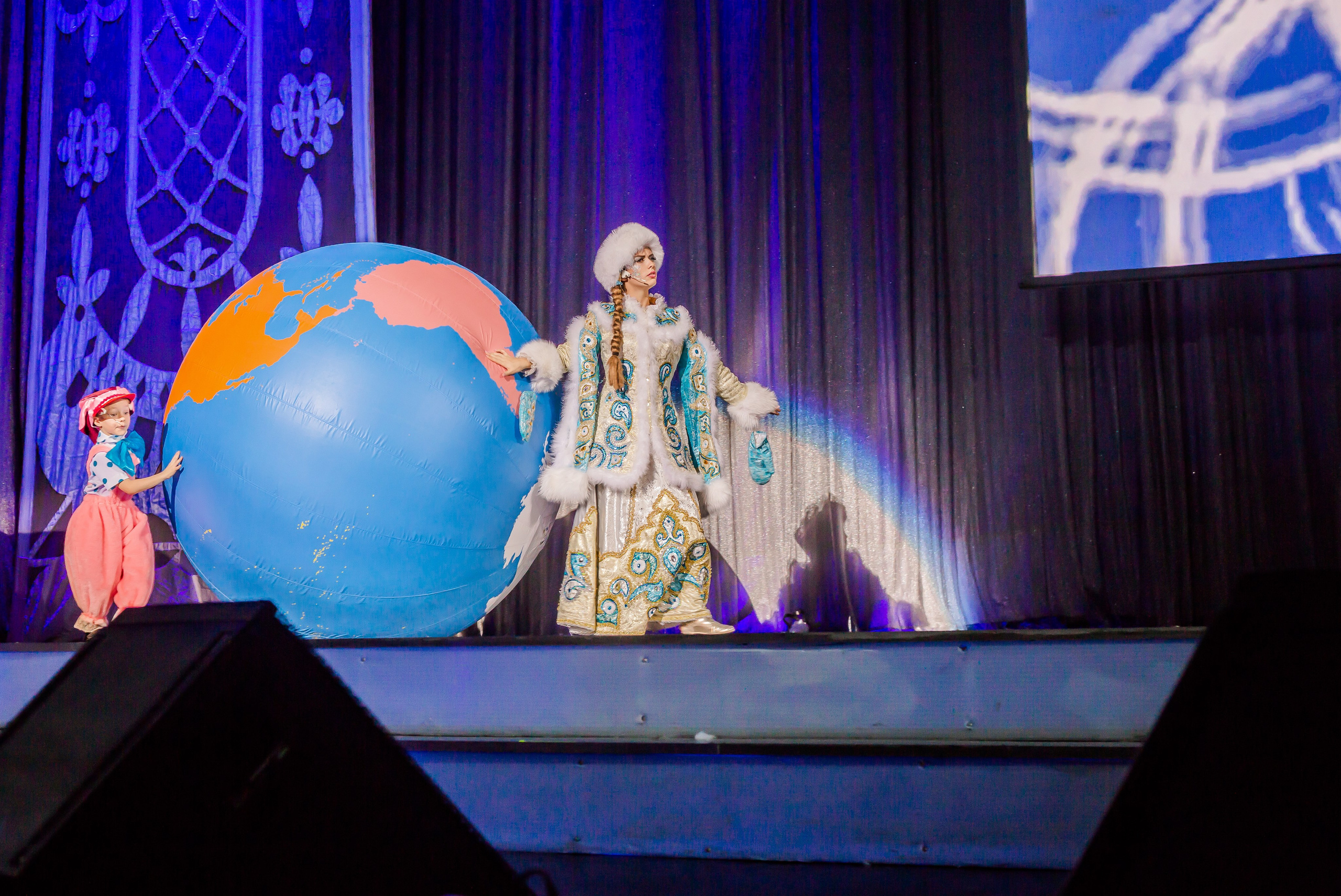 Репортаж — детская елка в БКЗ. Свадебный и семейный фотограф в Санкт-Петербурге Макеева Наталья