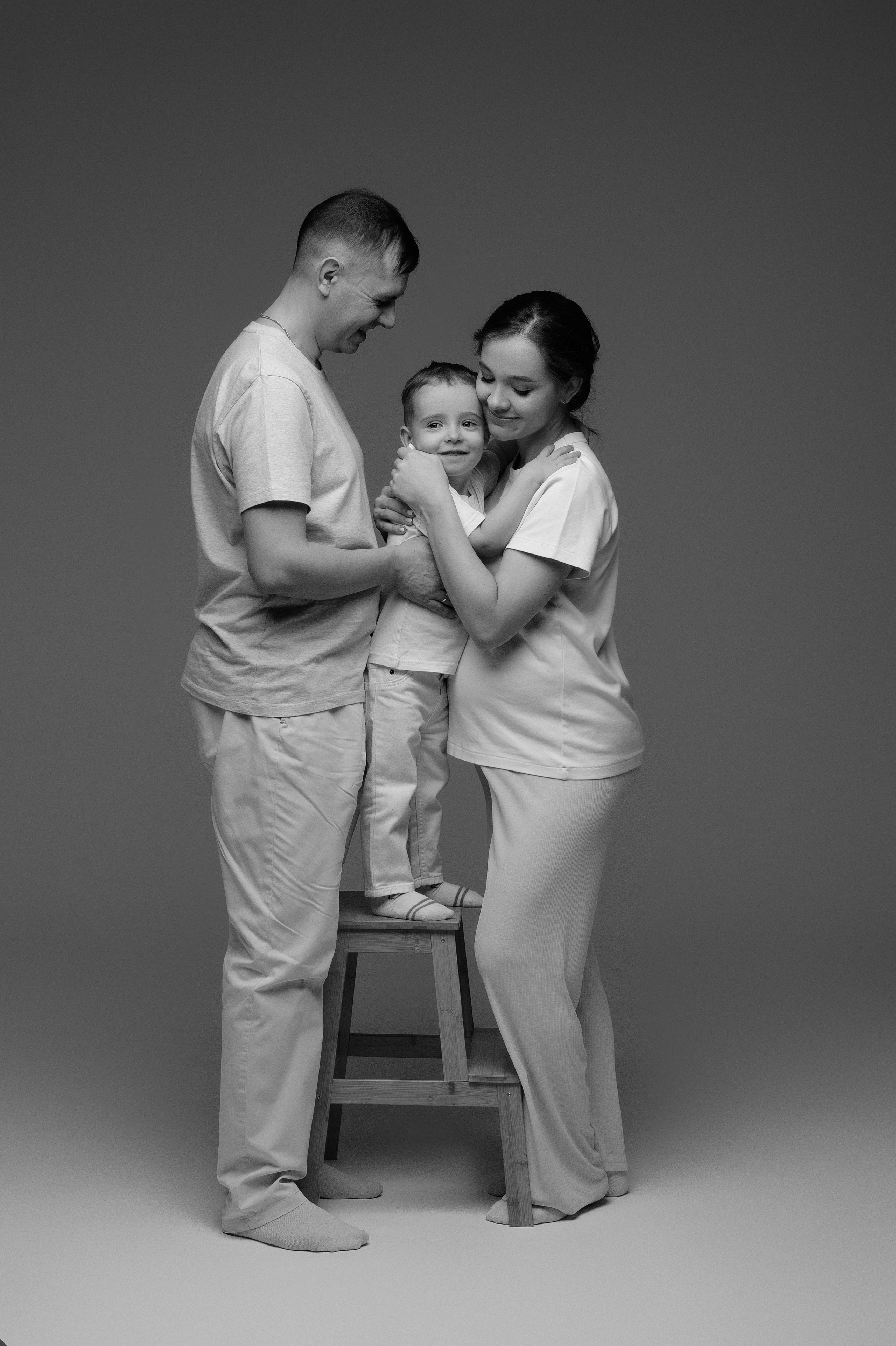 Светлана с семьёй. Фотограф беременности в Екатеринбурге Илона Филатьева