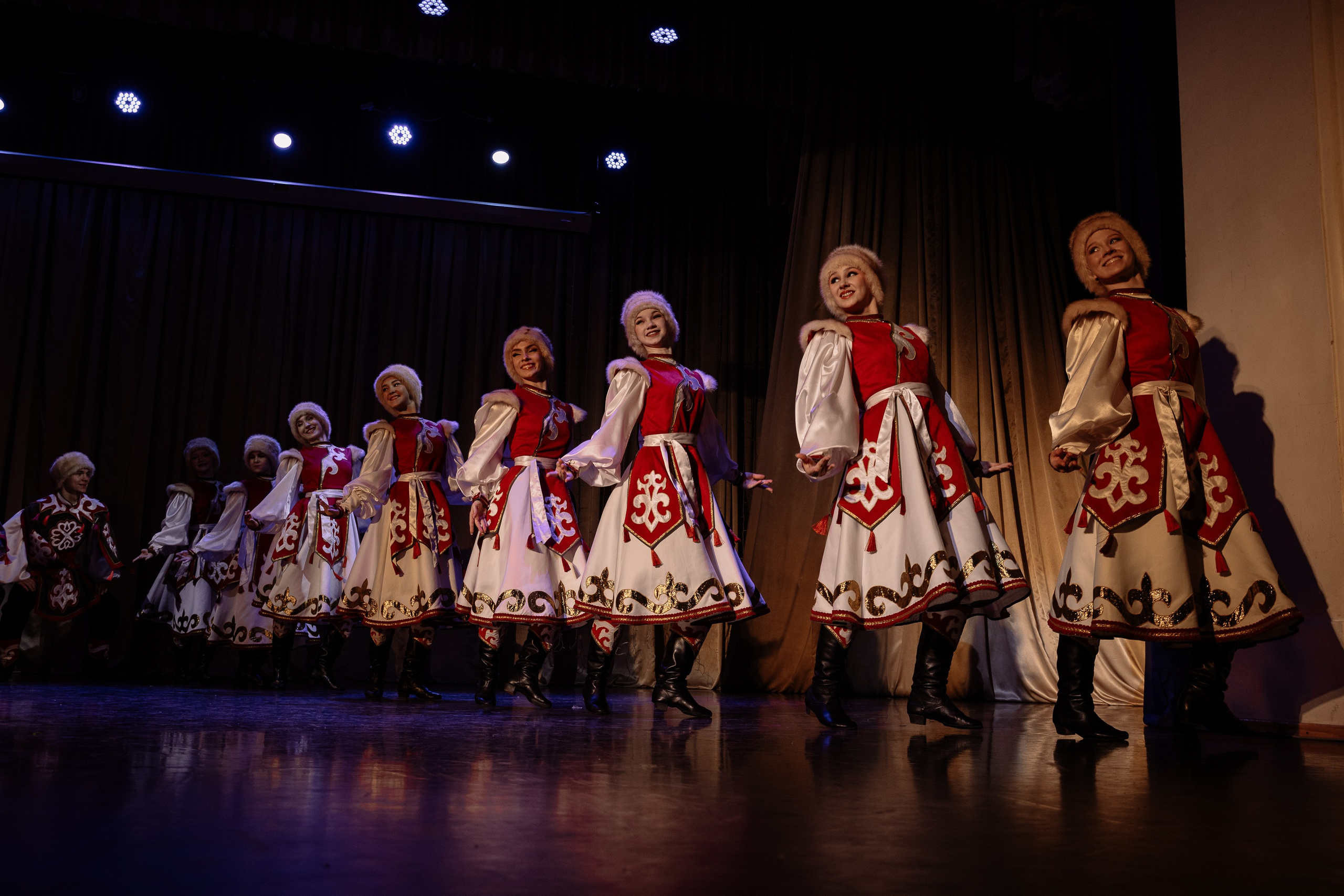 Сибирские узоры ДК Ефремова. Фотограф Юлия Мальцева