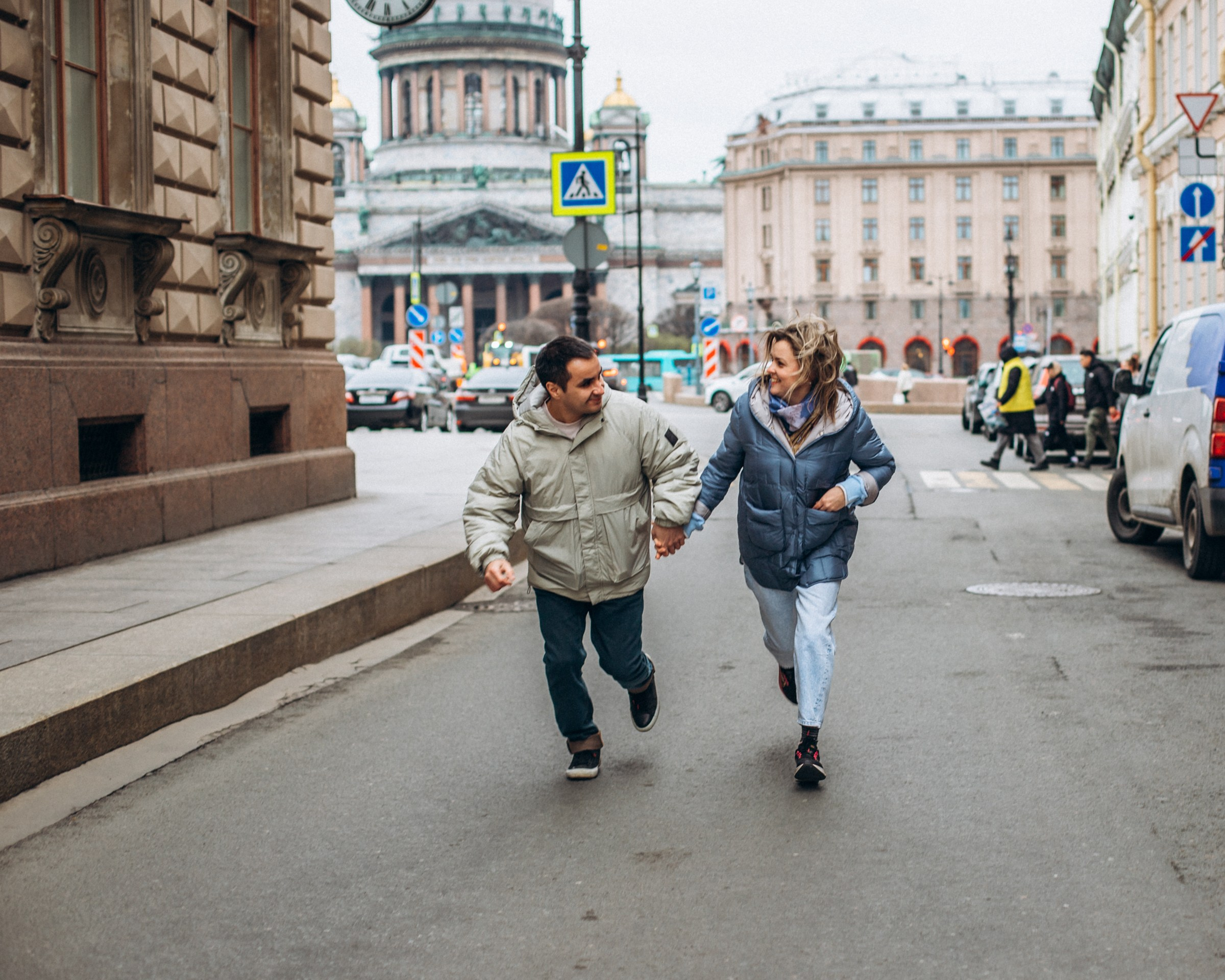 Руслан и Елена в апреле. Фотопрогулка в Петербурге. Индивидуальный и семейный фотограф в Санкт-Петербурге