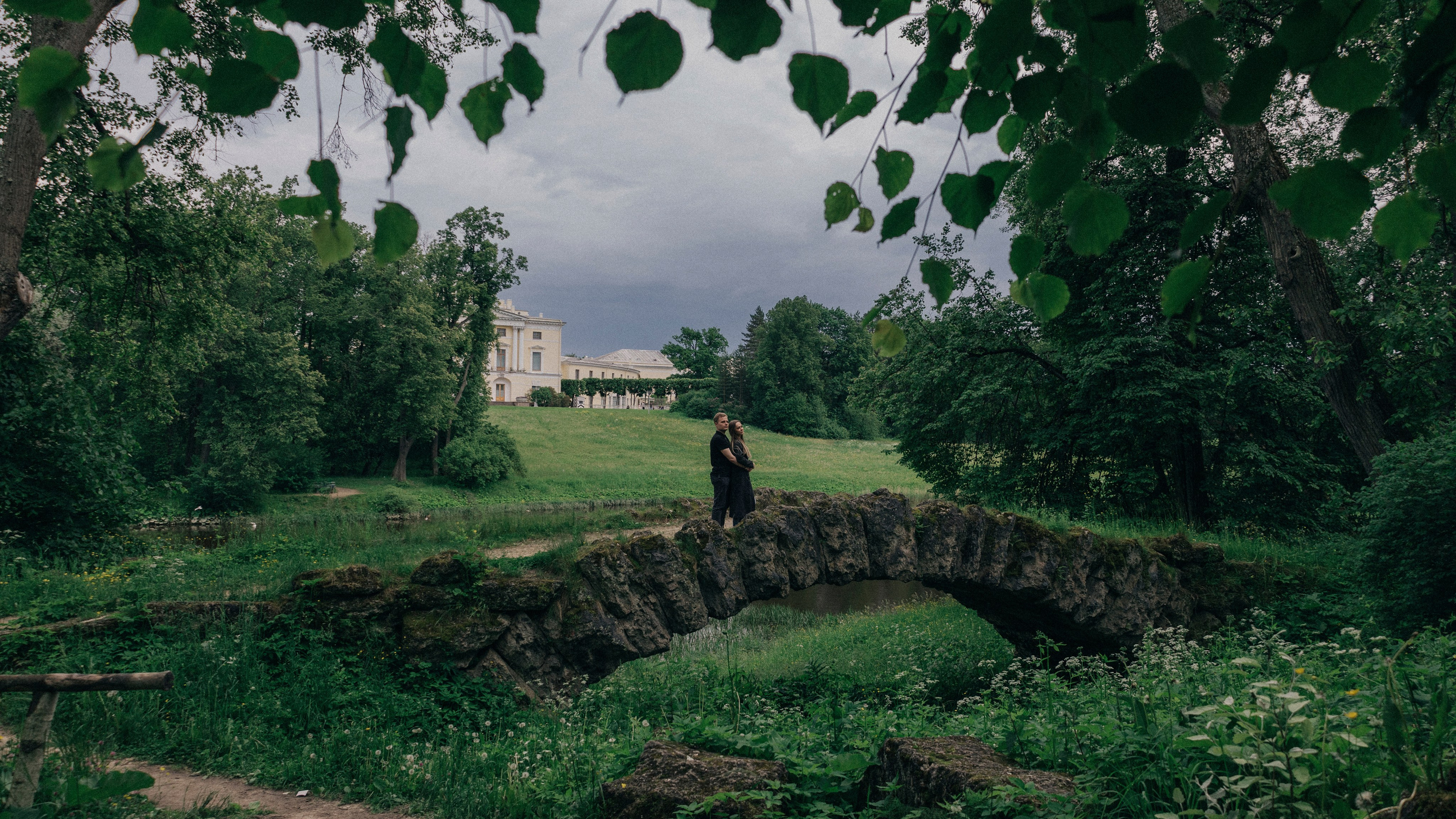 История любви Игоря и Мирославы в Павловском парке. Профессиональный фотограф в Санкт-Петербурге Александр Волосенцев