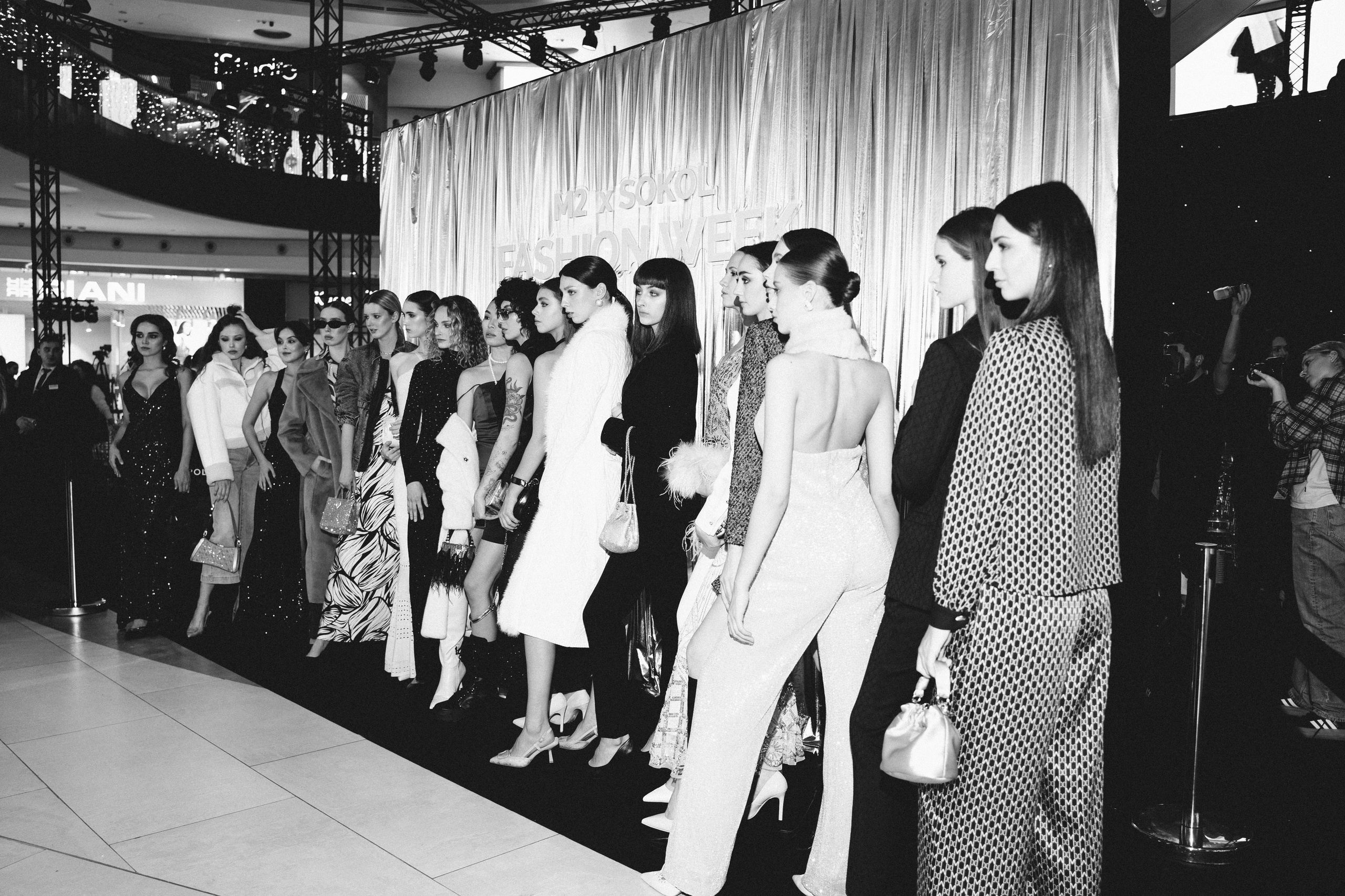 Показ SOKOL FASHION WEEK 2024. Фотограф женского портрета и репортажной съёмки Алексеева Анна г. Москва