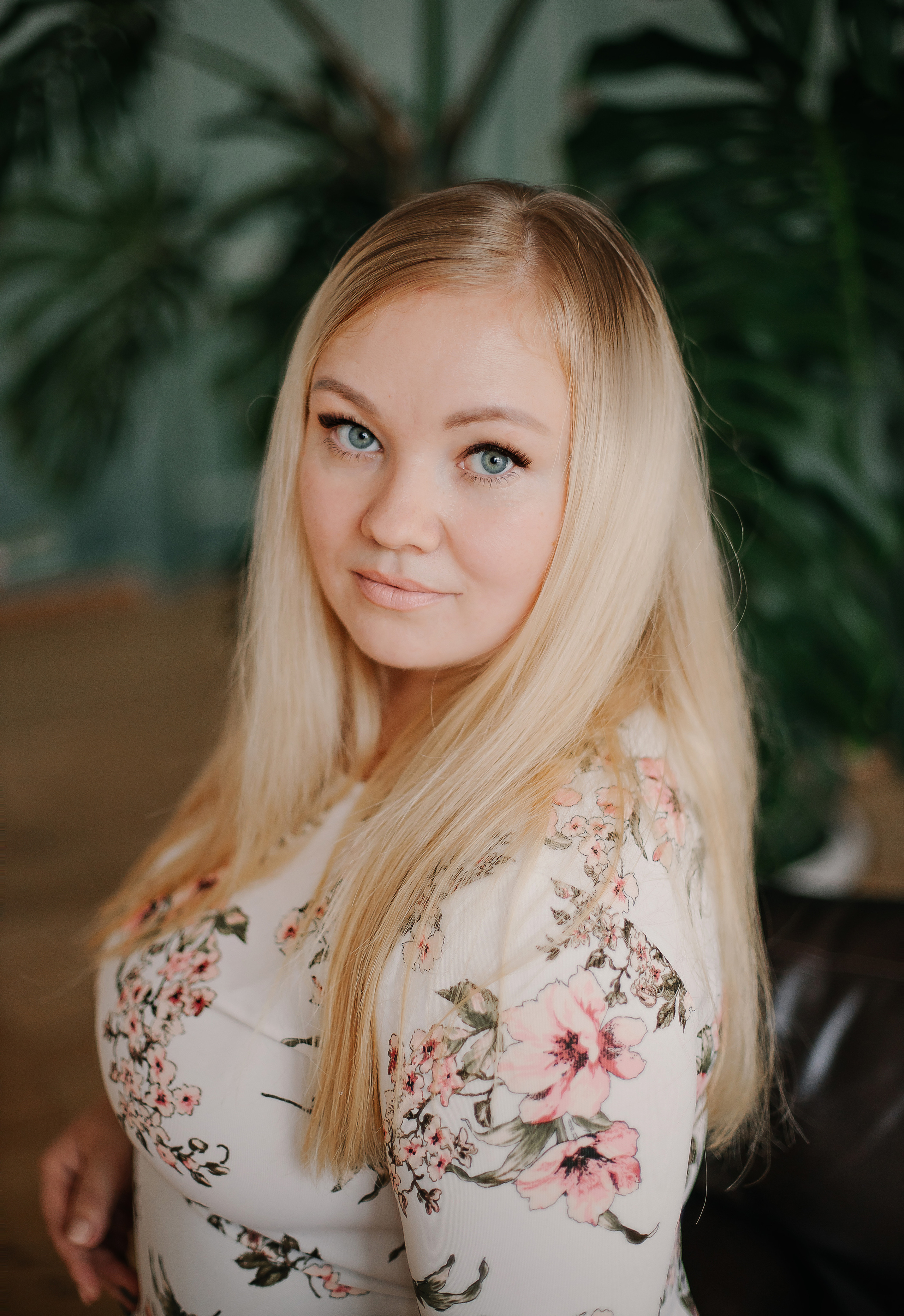 Александра и семья. Студия ГОА. Женский и семейный фотограф в Краснодаре Яна Теплая