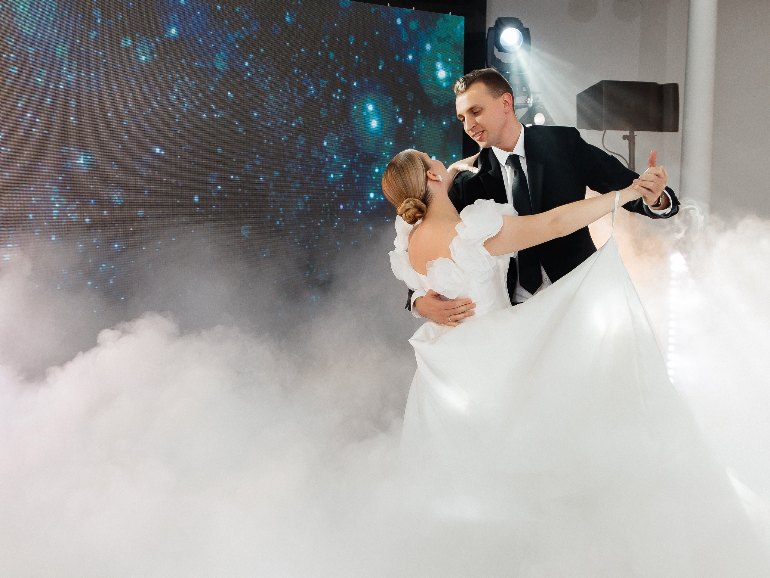 «Тайное послание на розовой бумаге» Алексей и Анна. Свадебный организатор и координатор Карина Стешенко