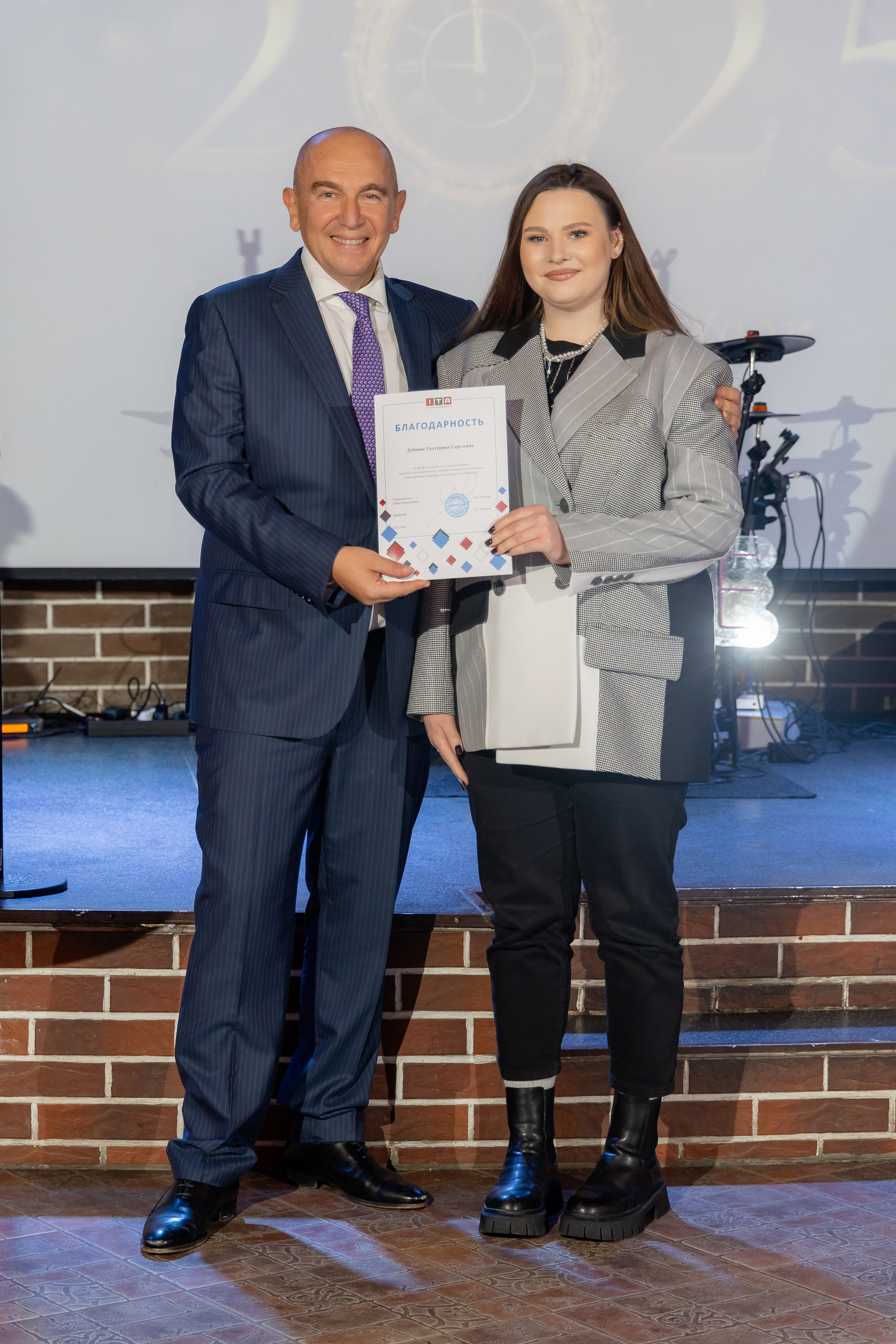 Корпоративная новогодняя съемка для логистической компании ИТА. Свадебный фотограф в Минске/Беларуси Сергей Спиридонов