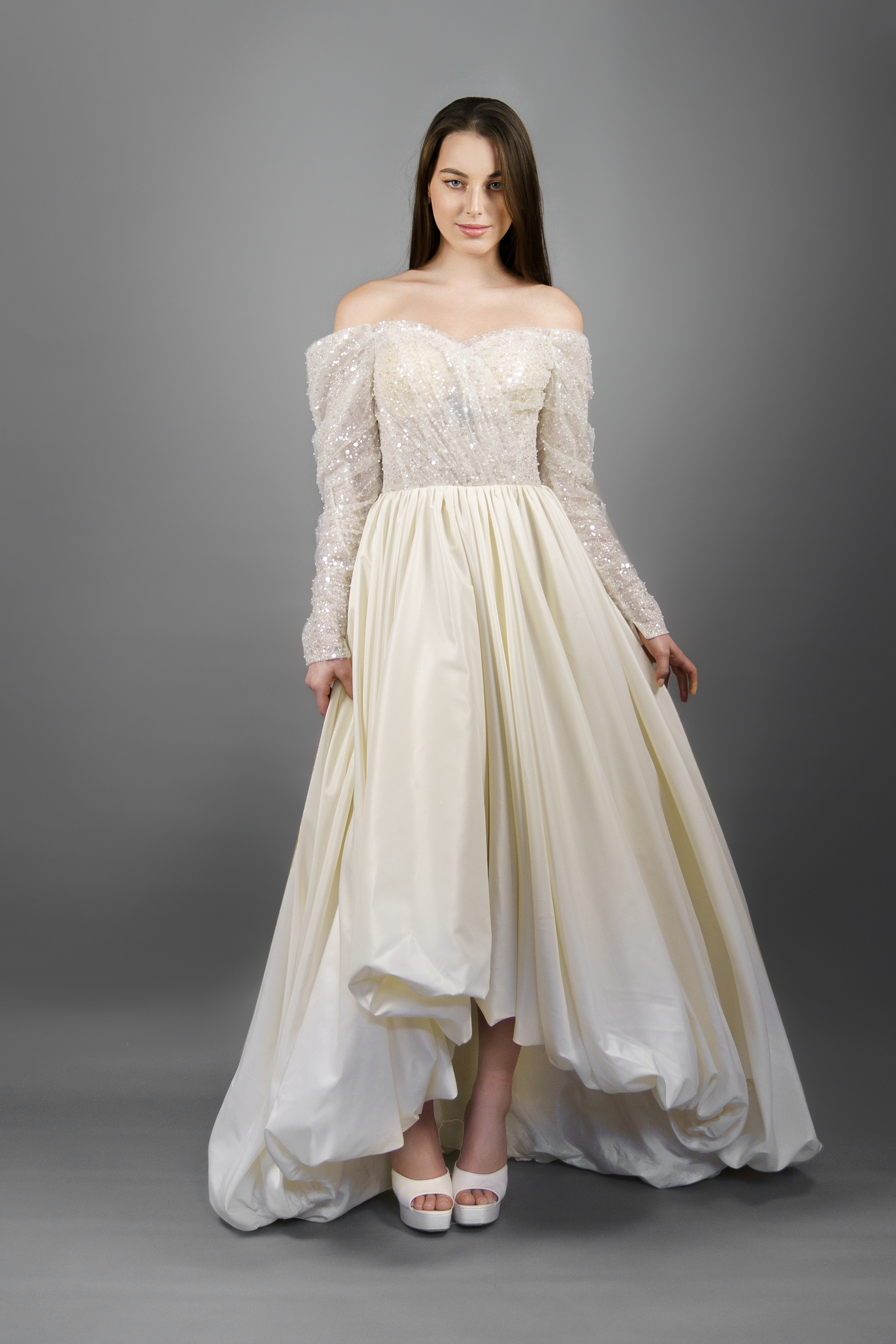 Свадебный салон " Моя свадьба ". Свадебный фотограф в Москве Кристина Чехова