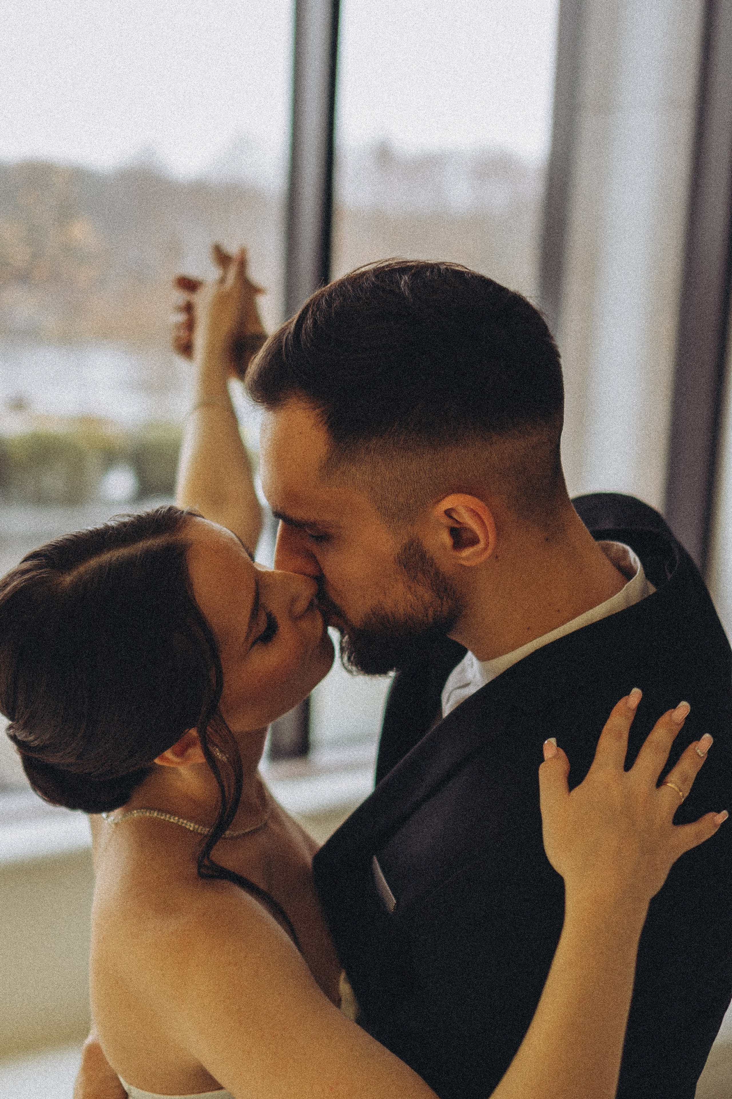 СВАДЕБНАЯ СЬЕМКА СБОРОВ ЖЕНИХА И НЕВЕСТЫ В ОТЕЛЕ И ТАКЖЕ ФОТОСЕССИИЯ В ОТЕЛЕЕ МЕГАПОЛИС БРЯНСК. Профессиональный фотограф, Санкт-Петербург — Виктория Богомолова