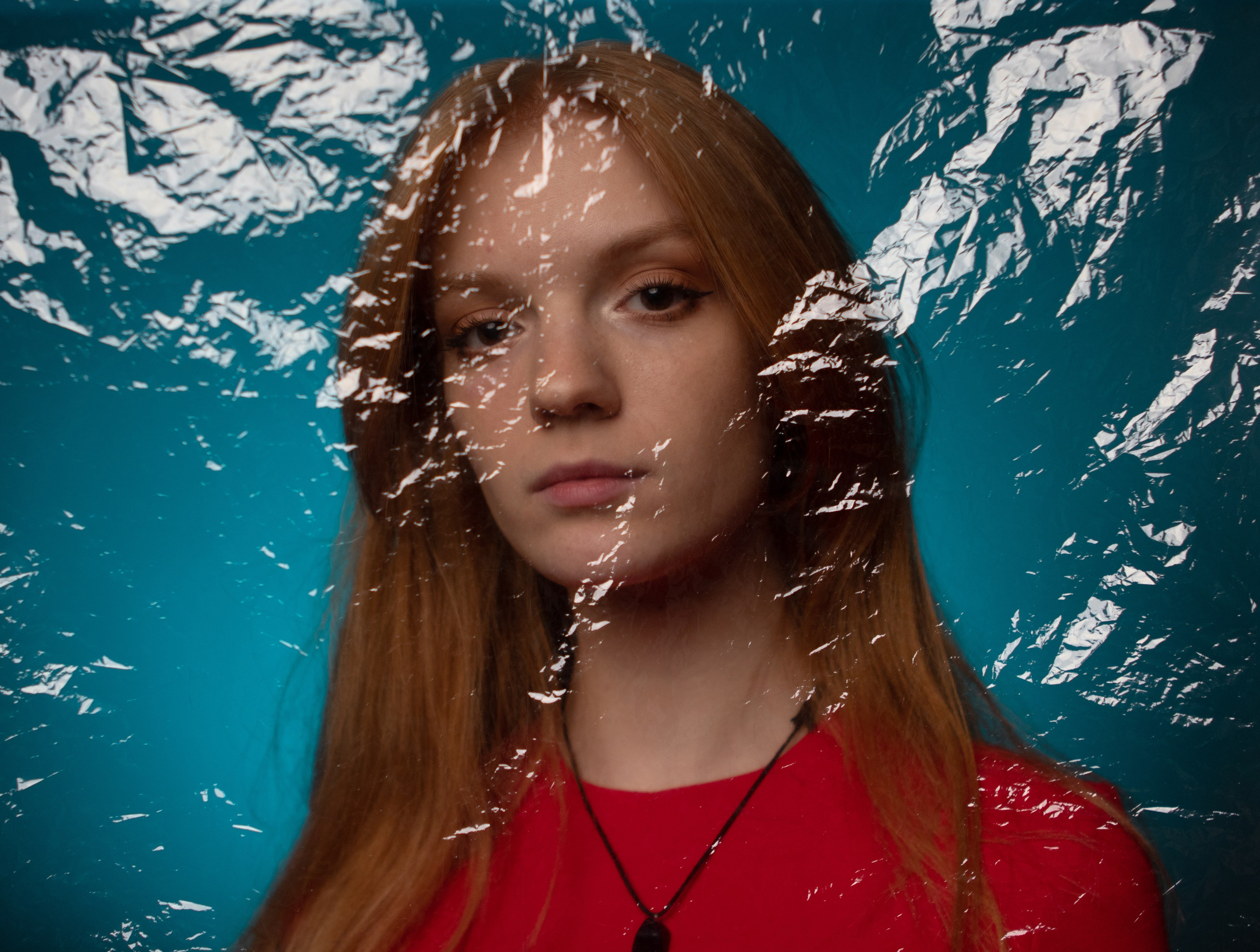 креативное фото с пленкой девушка