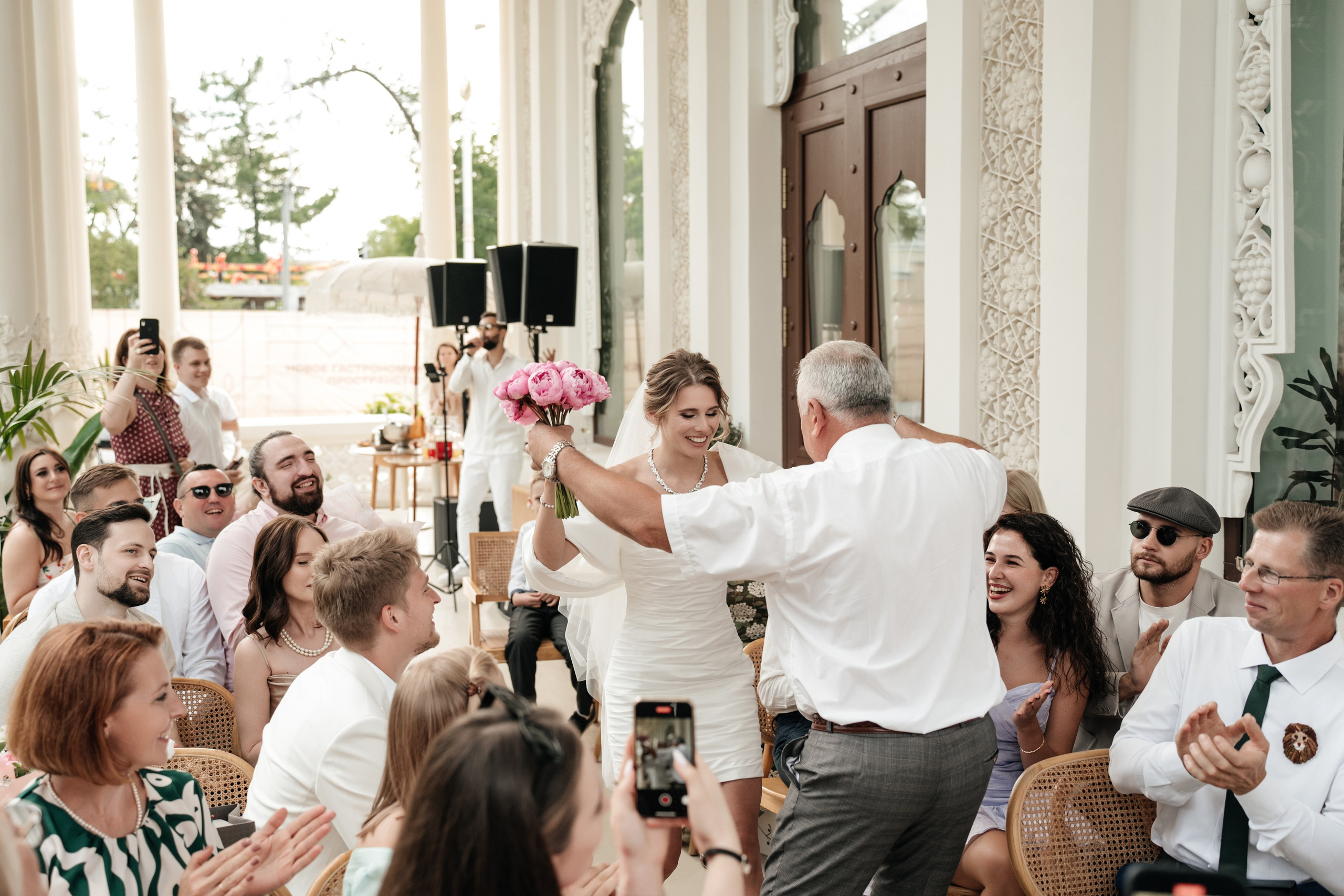 Ресторан Домик в саду, ВДНХ. Свадебный фотограф Москва Александра Аверкова